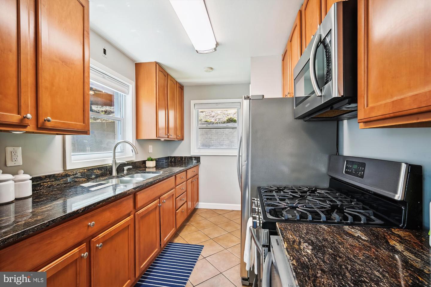 1416 S BUCHANAN ST, ARLINGTON, Virginia 22204, 3 Bedrooms Bedrooms, ,2 BathroomsBathrooms,Residential,For sale,1416 S BUCHANAN ST,VAAR2055000 MLS # VAAR2055000
