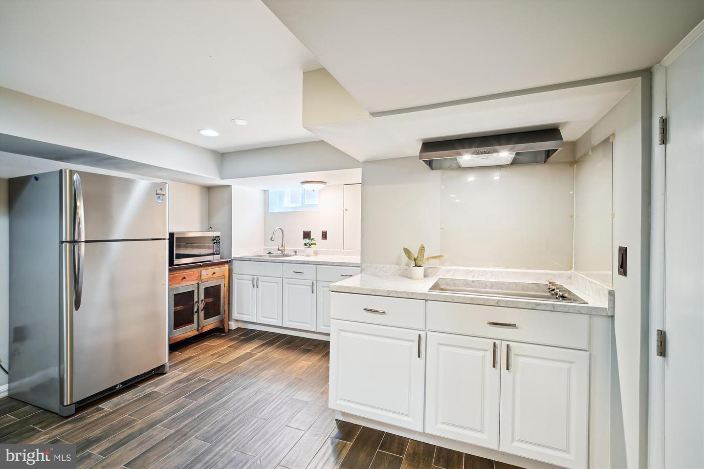 1416 S BUCHANAN ST, ARLINGTON, Virginia 22204, 3 Bedrooms Bedrooms, ,2 BathroomsBathrooms,Residential,For sale,1416 S BUCHANAN ST,VAAR2055000 MLS # VAAR2055000