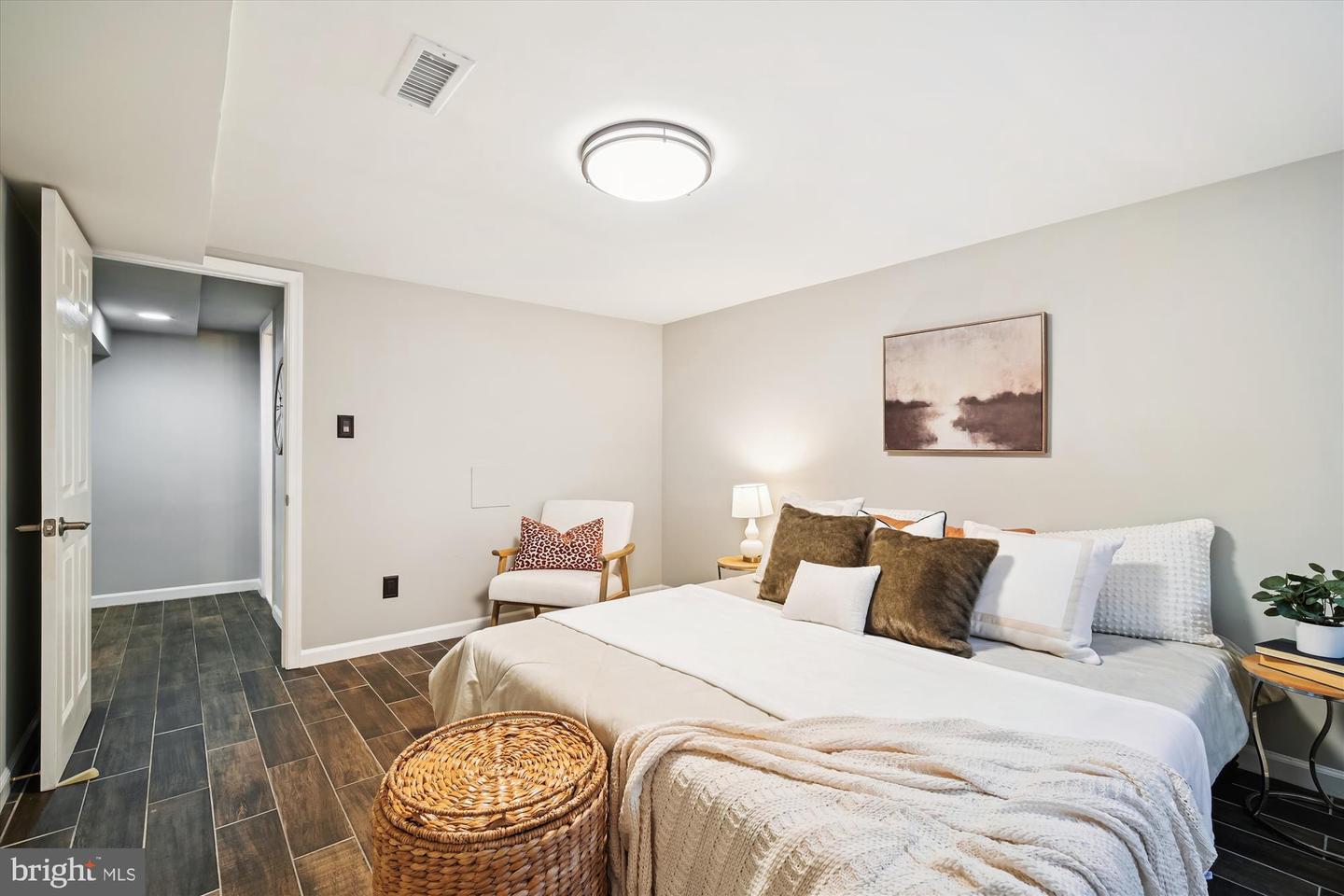 1416 S BUCHANAN ST, ARLINGTON, Virginia 22204, 3 Bedrooms Bedrooms, ,2 BathroomsBathrooms,Residential,For sale,1416 S BUCHANAN ST,VAAR2055000 MLS # VAAR2055000