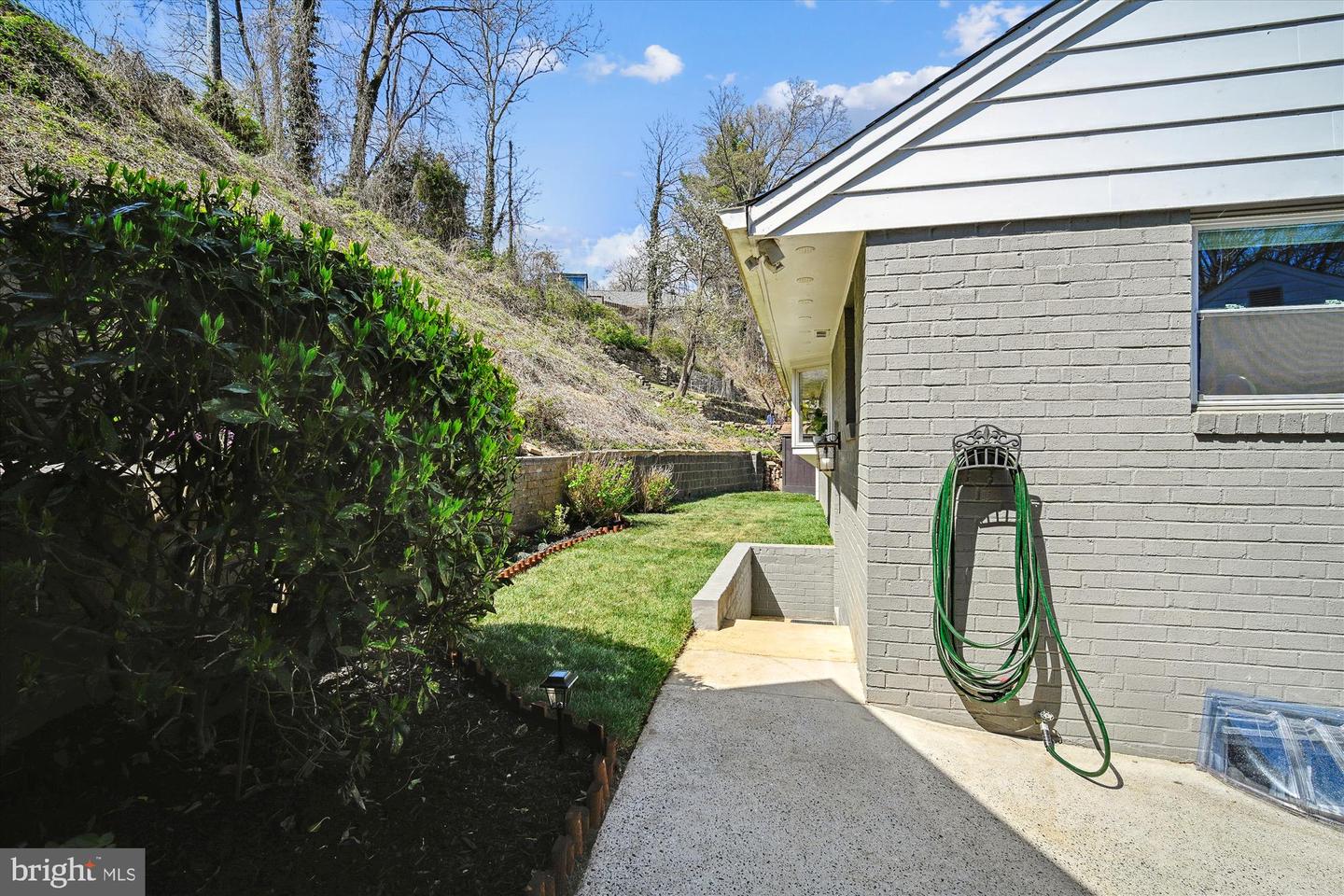 1416 S BUCHANAN ST, ARLINGTON, Virginia 22204, 3 Bedrooms Bedrooms, ,2 BathroomsBathrooms,Residential,For sale,1416 S BUCHANAN ST,VAAR2055000 MLS # VAAR2055000