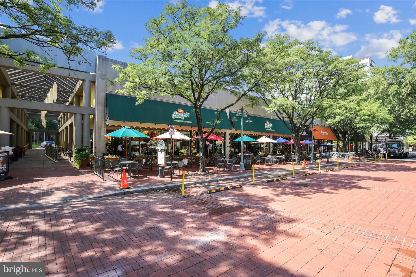 1416 S BUCHANAN ST, ARLINGTON, Virginia 22204, 3 Bedrooms Bedrooms, ,2 BathroomsBathrooms,Residential,For sale,1416 S BUCHANAN ST,VAAR2055000 MLS # VAAR2055000