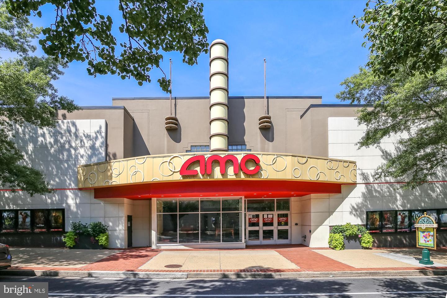1416 S BUCHANAN ST, ARLINGTON, Virginia 22204, 3 Bedrooms Bedrooms, ,2 BathroomsBathrooms,Residential,For sale,1416 S BUCHANAN ST,VAAR2055000 MLS # VAAR2055000
