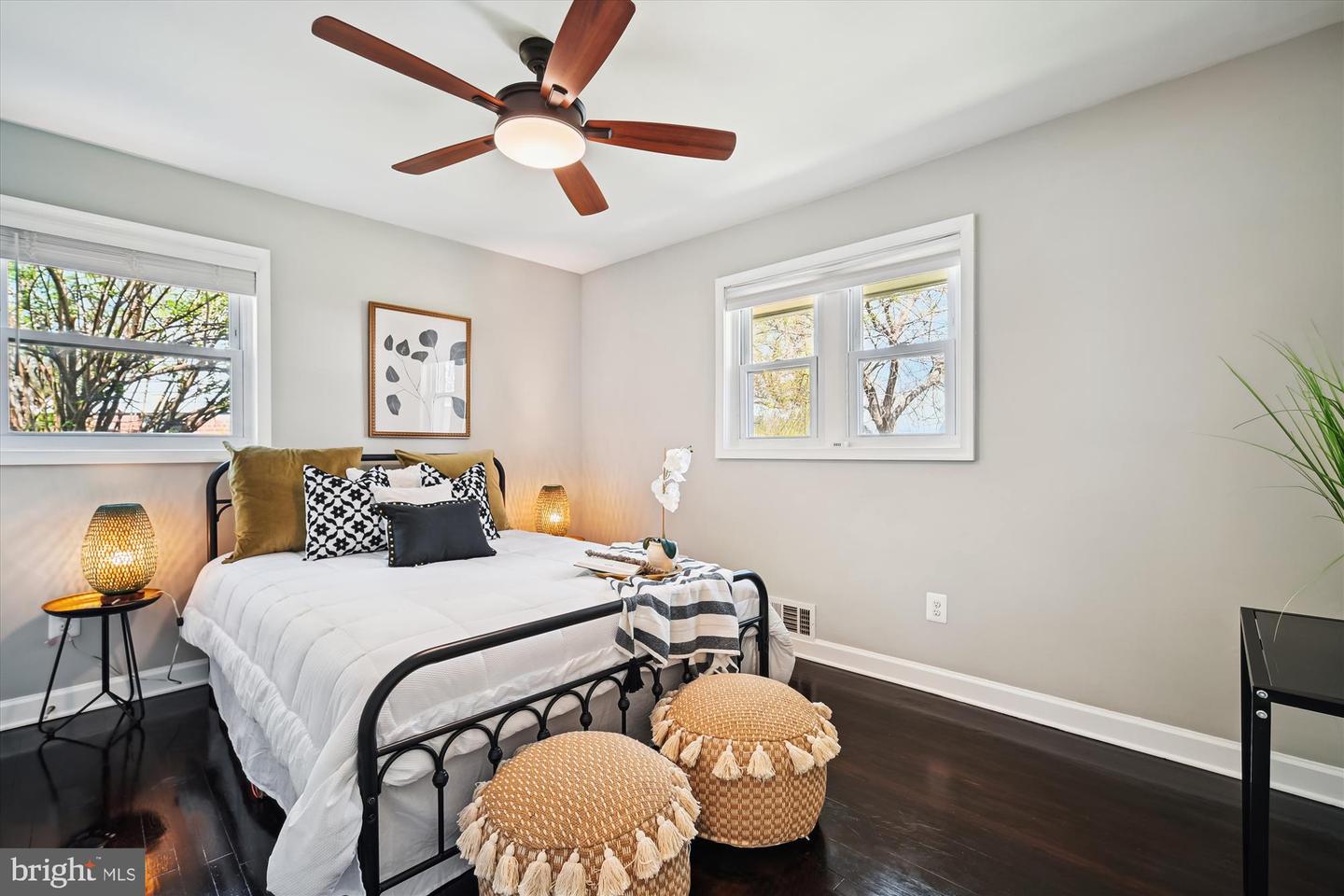 1416 S BUCHANAN ST, ARLINGTON, Virginia 22204, 3 Bedrooms Bedrooms, ,2 BathroomsBathrooms,Residential,For sale,1416 S BUCHANAN ST,VAAR2055000 MLS # VAAR2055000