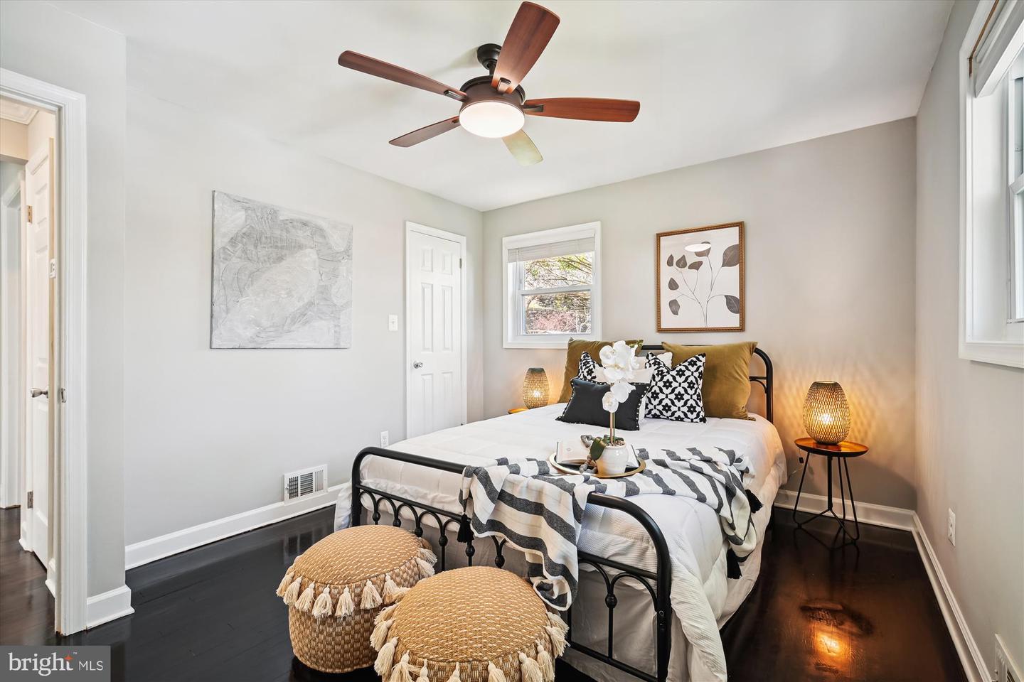 1416 S BUCHANAN ST, ARLINGTON, Virginia 22204, 3 Bedrooms Bedrooms, ,2 BathroomsBathrooms,Residential,For sale,1416 S BUCHANAN ST,VAAR2055000 MLS # VAAR2055000