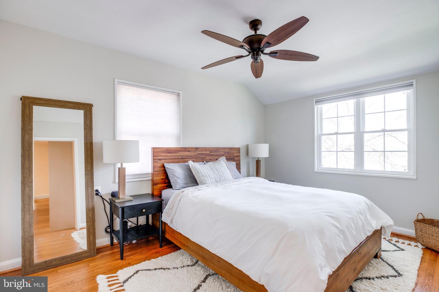 3734 INGALLS AVE, ALEXANDRIA, Virginia 22302, 2 Bedrooms Bedrooms, 2 Rooms Rooms,1 BathroomBathrooms,Residential,For sale,3734 INGALLS AVE,VAAX2043214 MLS # VAAX2043214