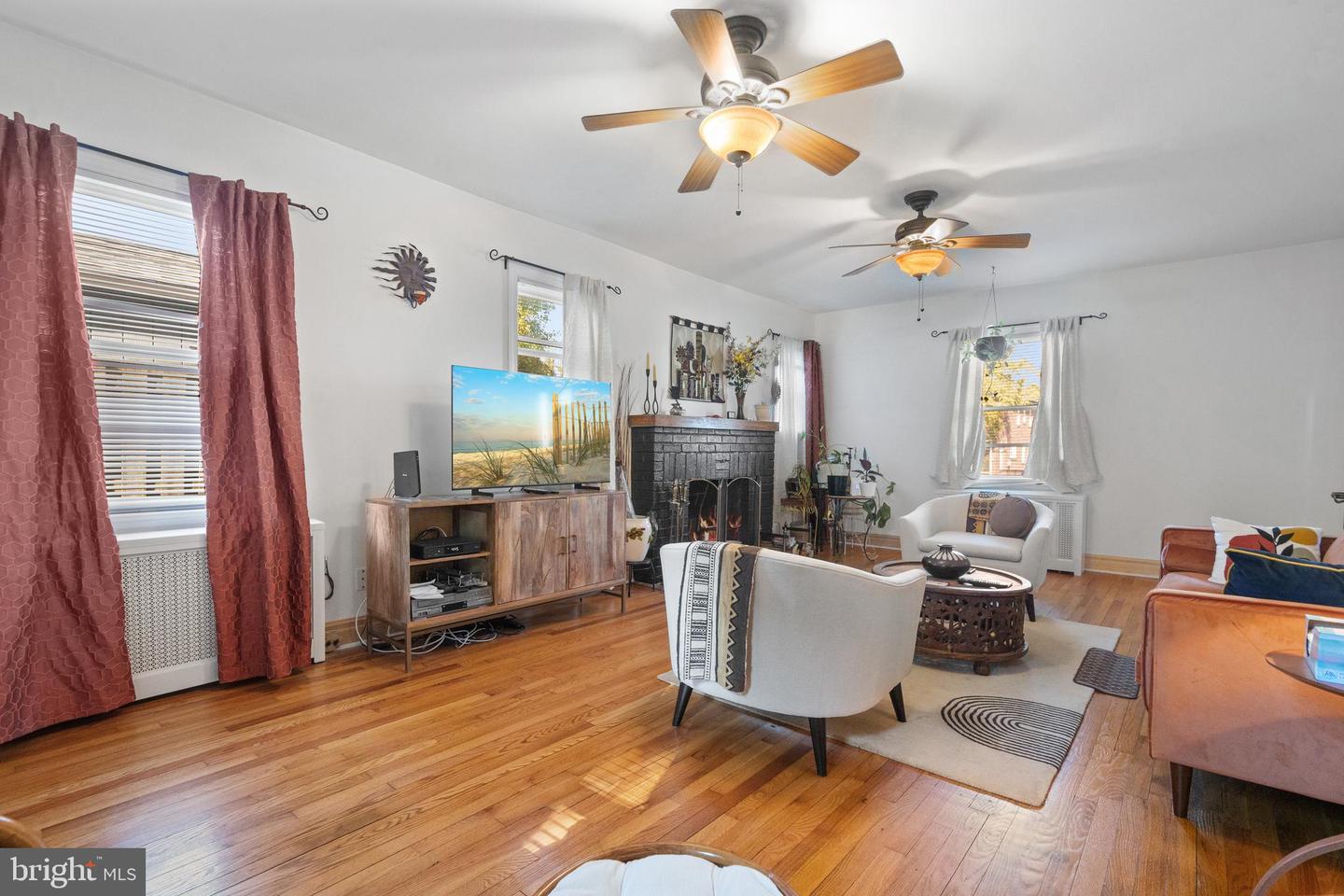 2211 32ND PL SE, WASHINGTON, District Of Columbia 20020, 3 Bedrooms Bedrooms, ,2 BathroomsBathrooms,Residential,For sale,2211 32ND PL SE,DCDC2192116 MLS # DCDC2192116
