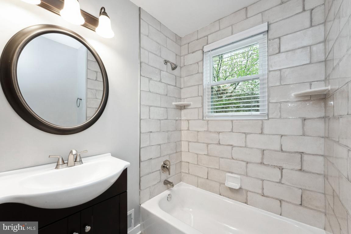 71 54TH ST SE, WASHINGTON, District Of Columbia 20019, 3 Bedrooms Bedrooms, ,2 BathroomsBathrooms,Residential,For sale,71 54TH ST SE,DCDC2192124 MLS # DCDC2192124