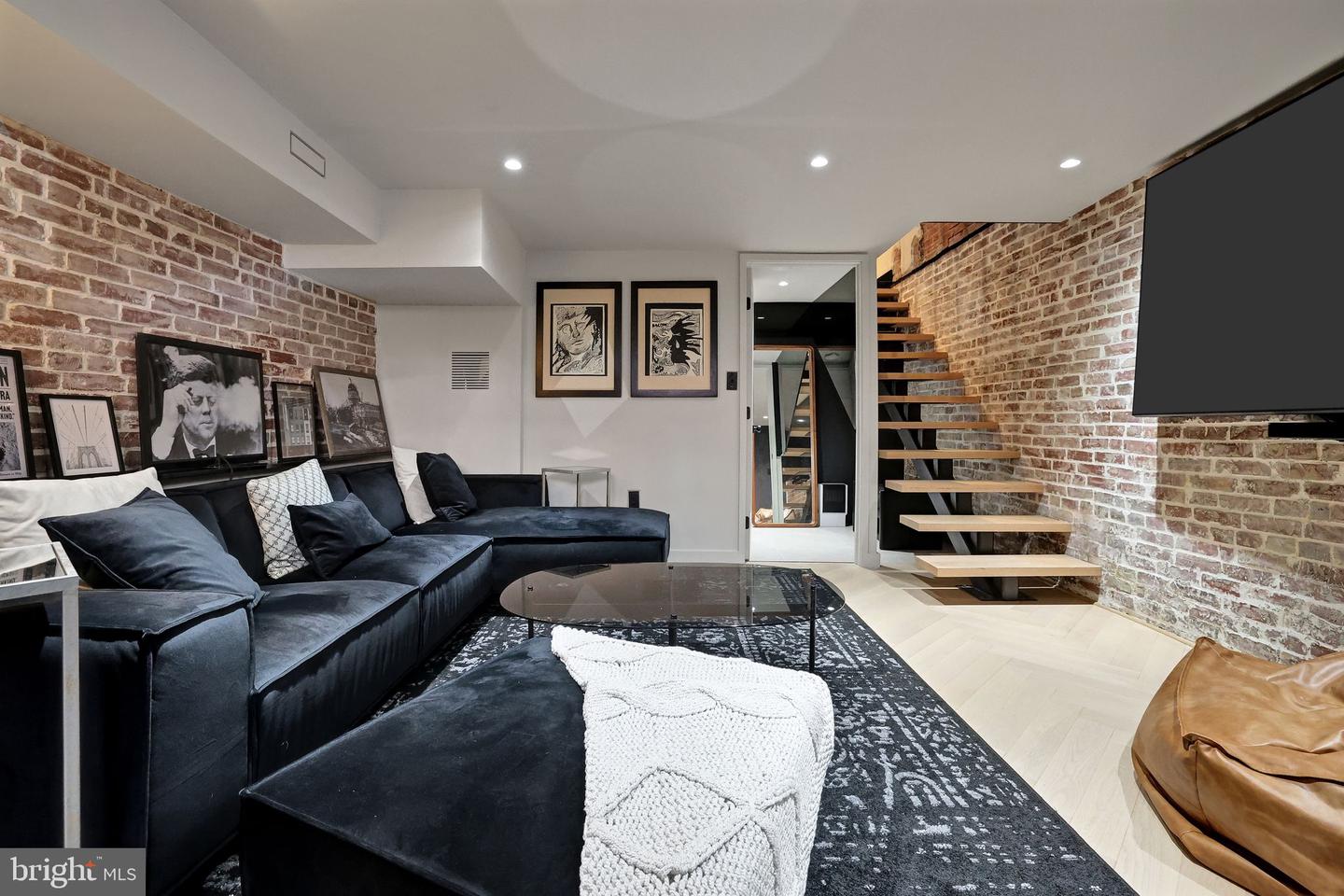 1444 FLORIDA AVE NW, WASHINGTON, District Of Columbia 20009, 4 Bedrooms Bedrooms, ,3 BathroomsBathrooms,Residential,For sale,1444 FLORIDA AVE NW,DCDC2192188 MLS # DCDC2192188