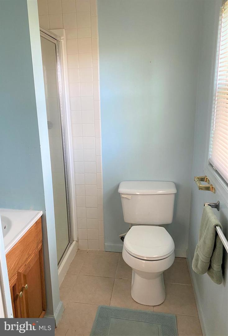 1182 GREENWOOD RD, WINCHESTER, Virginia 22602, 2 Bedrooms Bedrooms, ,2 BathroomsBathrooms,Residential,For sale,1182 GREENWOOD RD,VAFV2033098 MLS # VAFV2033098