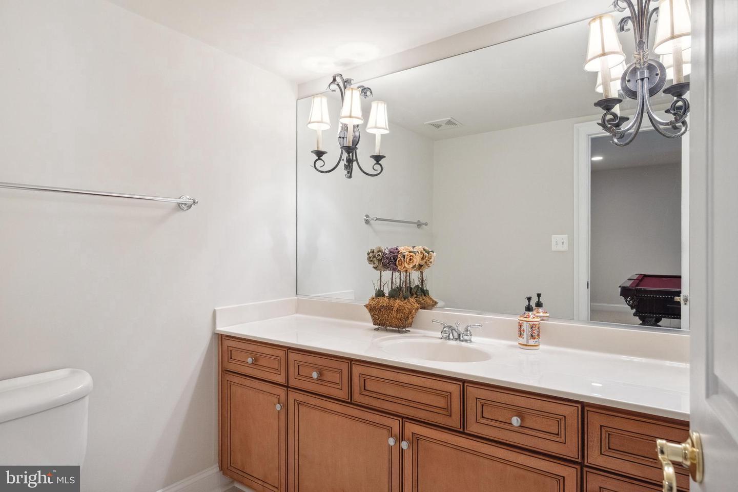 6238 LINWAY TER, MCLEAN, Virginia 22101, 6 Bedrooms Bedrooms, ,6 BathroomsBathrooms,Residential,For sale,6238 LINWAY TER,VAFX2216082 MLS # VAFX2216082
