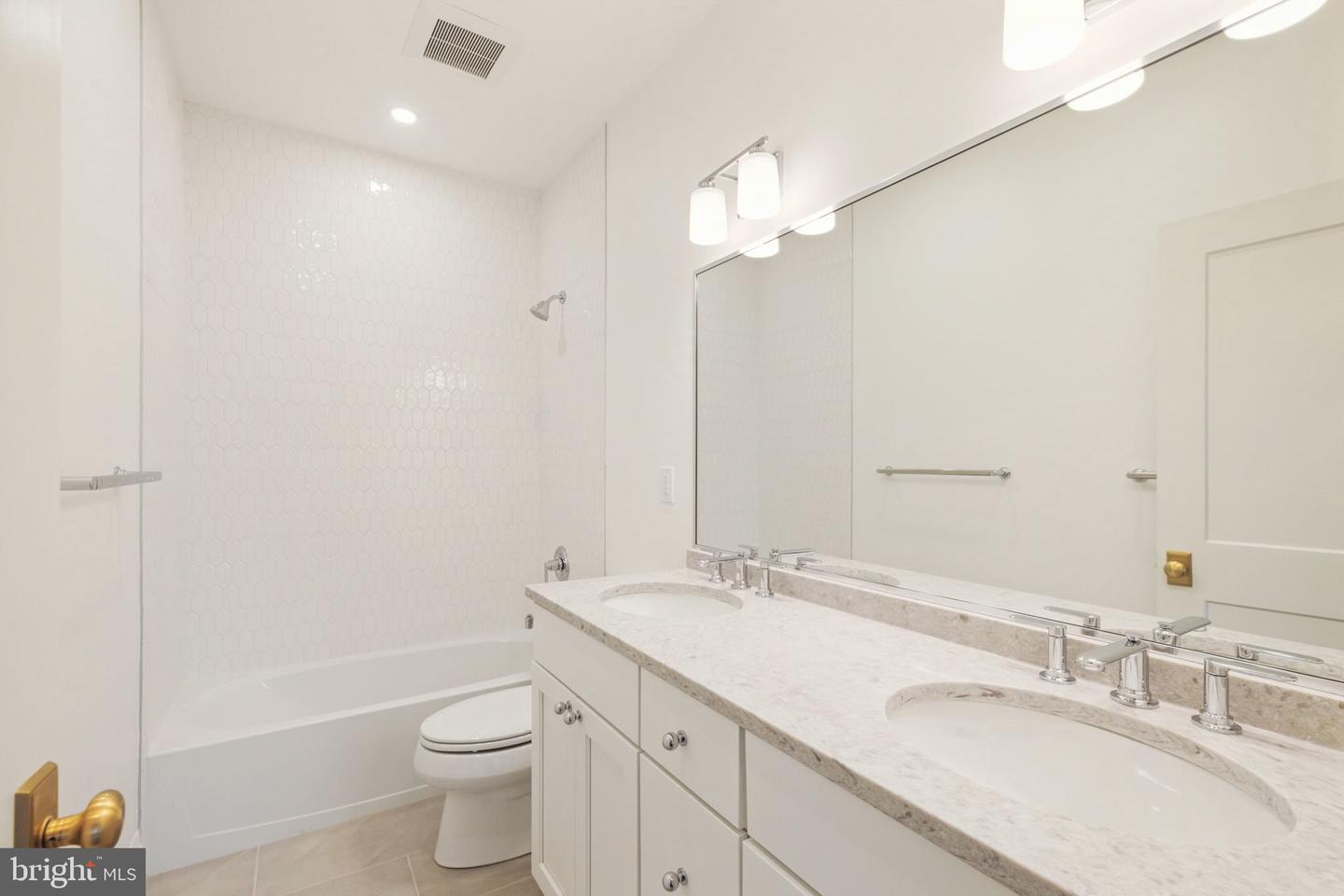 5115 42ND ST NW, WASHINGTON, District Of Columbia 20016, 6 Bedrooms Bedrooms, ,5 BathroomsBathrooms,Residential,For sale,5115 42ND ST NW,DCDC2184898 MLS # DCDC2184898