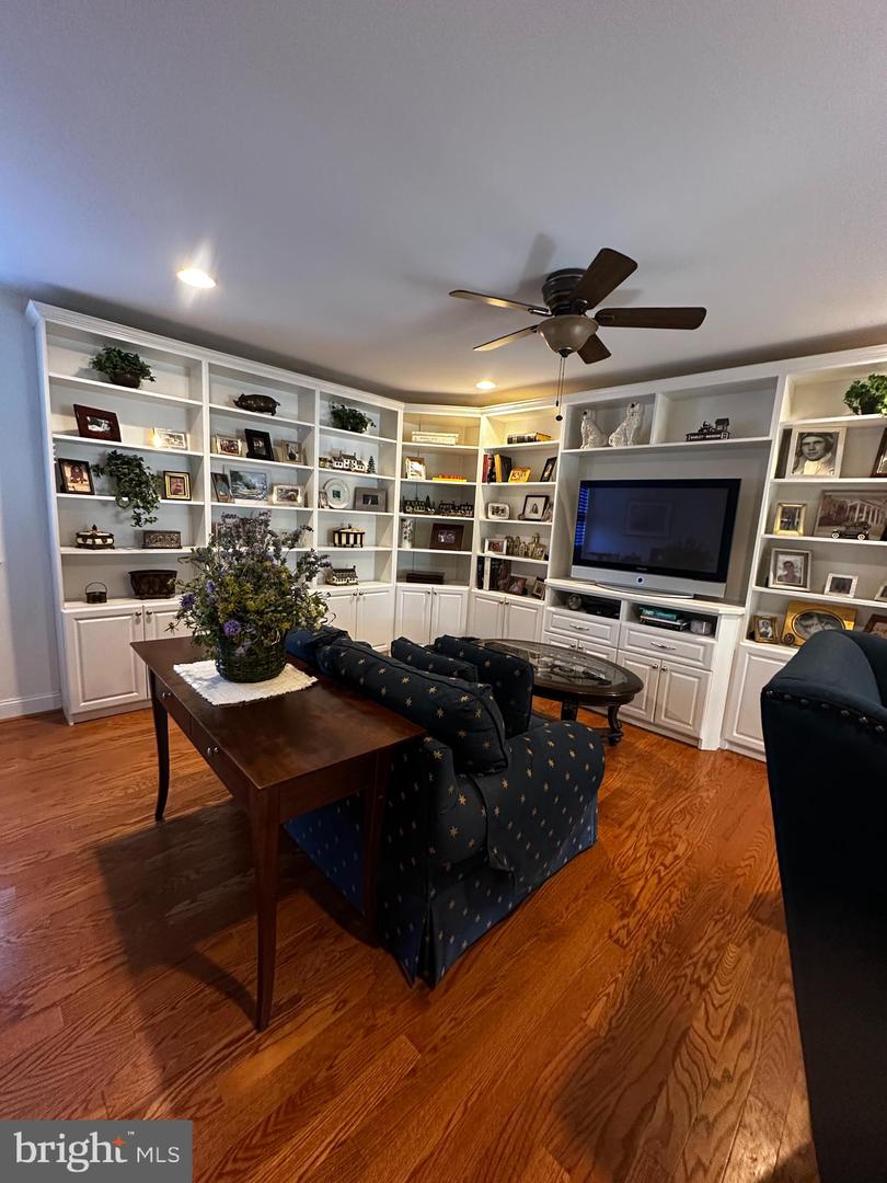 18435 JUPITER HILLS TER, LEESBURG, Virginia 20176, 4 Bedrooms Bedrooms, ,2 BathroomsBathrooms,Residential,For sale,18435 JUPITER HILLS TER,VALO2089572 MLS # VALO2089572