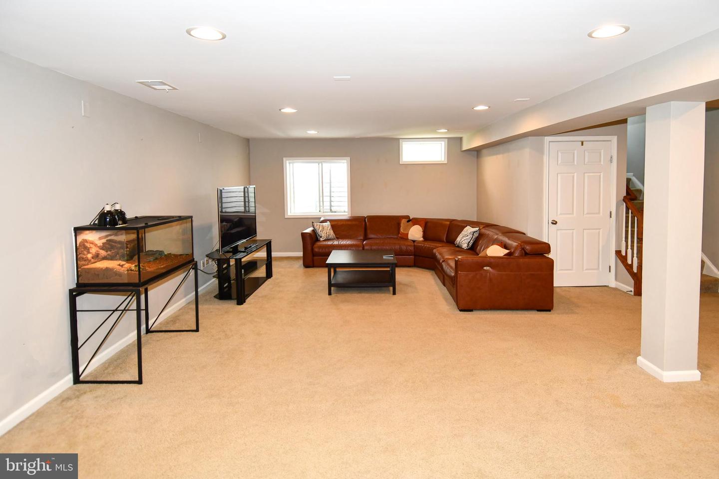 42936 SPYDER PL, CHANTILLY, Virginia 20152, 4 Bedrooms Bedrooms, ,2 BathroomsBathrooms,Residential,For sale,42936 SPYDER PL,VALO2089782 MLS # VALO2089782
