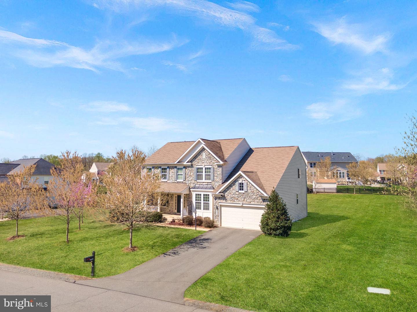 14612 BRIDLE CREEK RD, WOODBRIDGE, Virginia 22193, 5 Bedrooms Bedrooms, ,4 BathroomsBathrooms,Residential,For sale,14612 BRIDLE CREEK RD,VAPW2089216 MLS # VAPW2089216