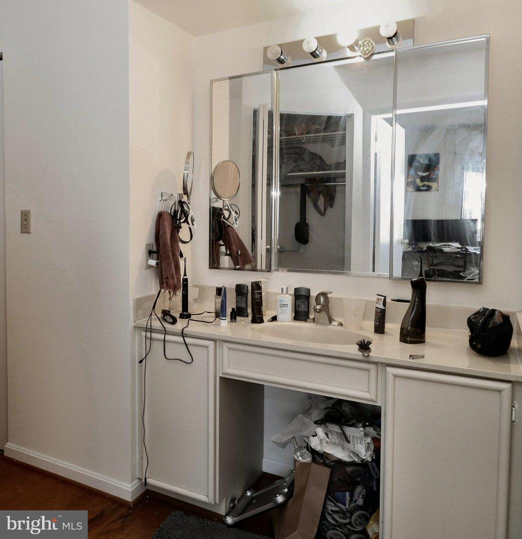 900 N STAFFORD ST #1408, ARLINGTON, Virginia 22203, 2 Bedrooms Bedrooms, ,2 BathroomsBathrooms,Residential,For sale,900 N STAFFORD ST #1408,VAAR2054686 MLS # VAAR2054686