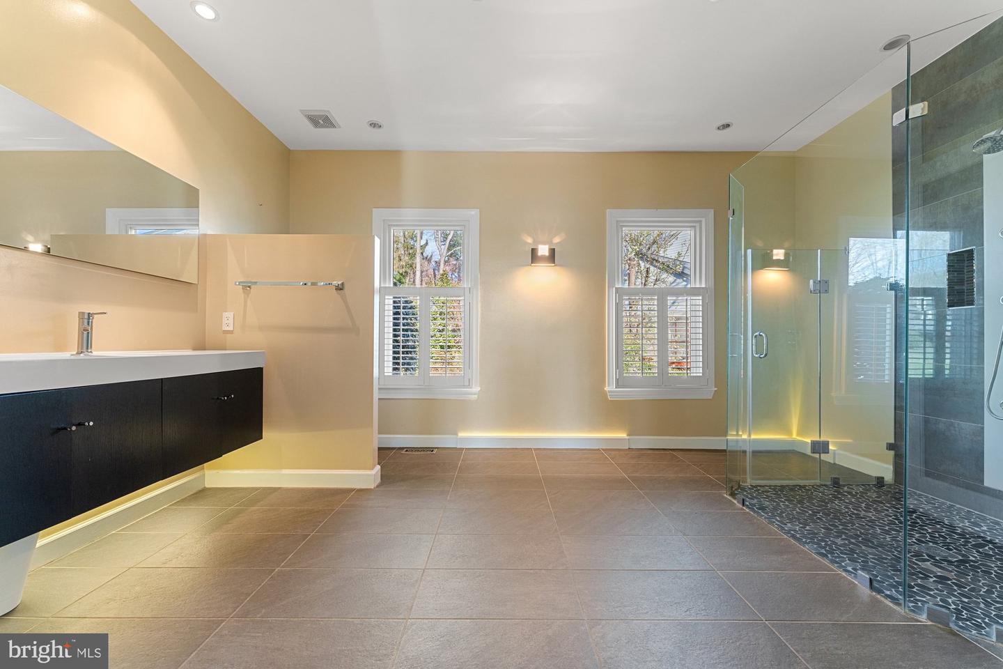 2007 SPRING BRANCH DR, VIENNA, Virginia 22181, 6 Bedrooms Bedrooms, ,5 BathroomsBathrooms,Residential,For sale,2007 SPRING BRANCH DR,VAFX2229638 MLS # VAFX2229638
