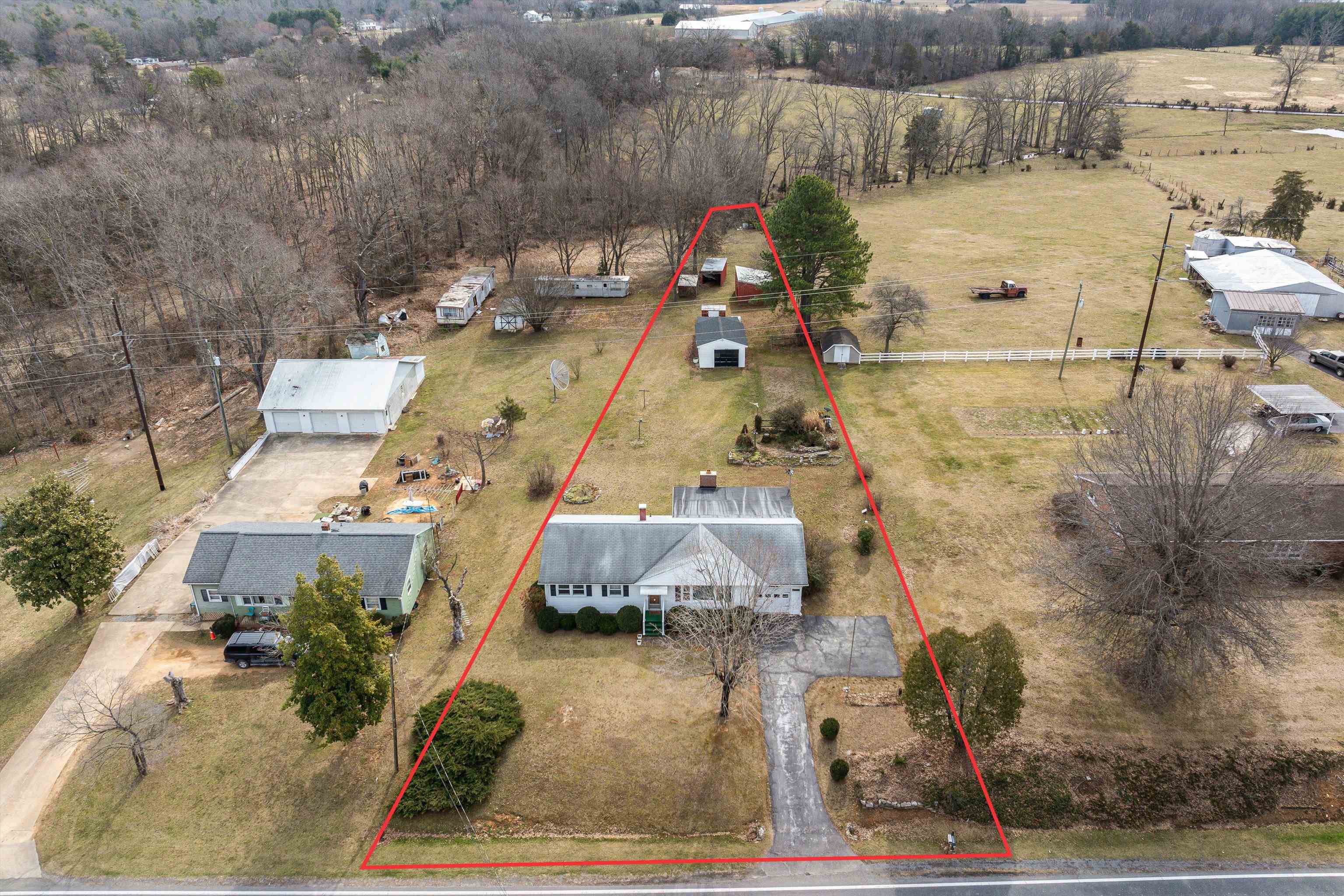 14335 SOUTH EAST SIDE HWY, GROTTOES, Virginia 24441, 3 Bedrooms Bedrooms, ,1 BathroomBathrooms,Residential,14335 SOUTH EAST SIDE HWY,662766 MLS # 662766