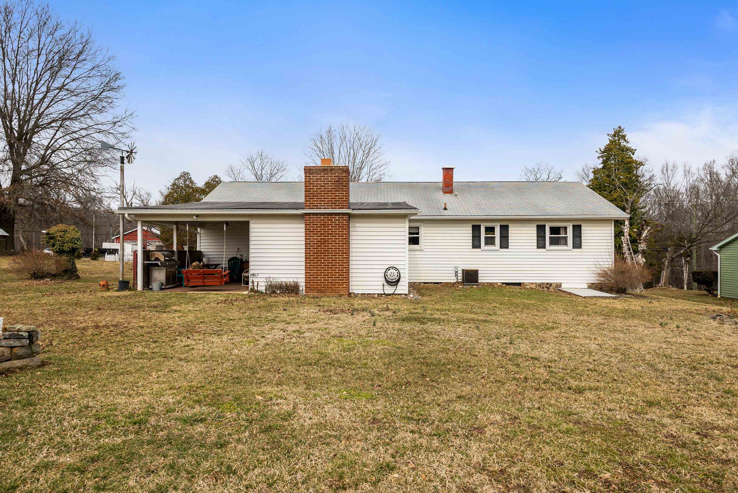 14335 SOUTH EAST SIDE HWY, GROTTOES, Virginia 24441, 3 Bedrooms Bedrooms, ,1 BathroomBathrooms,Residential,14335 SOUTH EAST SIDE HWY,662766 MLS # 662766