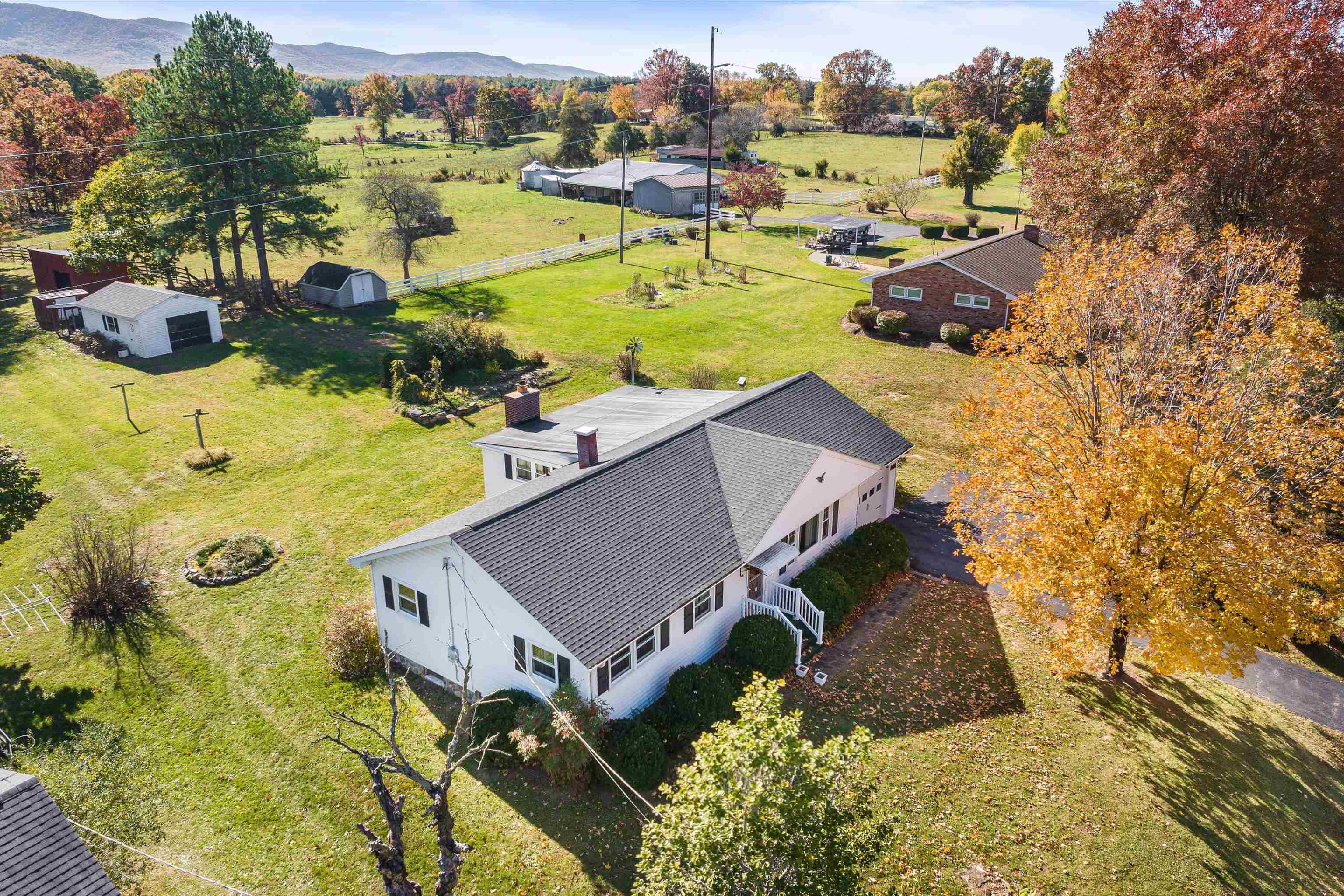 14335 SOUTH EAST SIDE HWY, GROTTOES, Virginia 24441, 3 Bedrooms Bedrooms, ,1 BathroomBathrooms,Residential,14335 SOUTH EAST SIDE HWY,662766 MLS # 662766 14335 SOUTH EAST SIDE HWY, GROTTOES, Virginia 24441, 3 Bedrooms Bedrooms, ,1 BathroomBathrooms,Residential,14335 SOUTH EAST SIDE HWY,662766 MLS # 662766