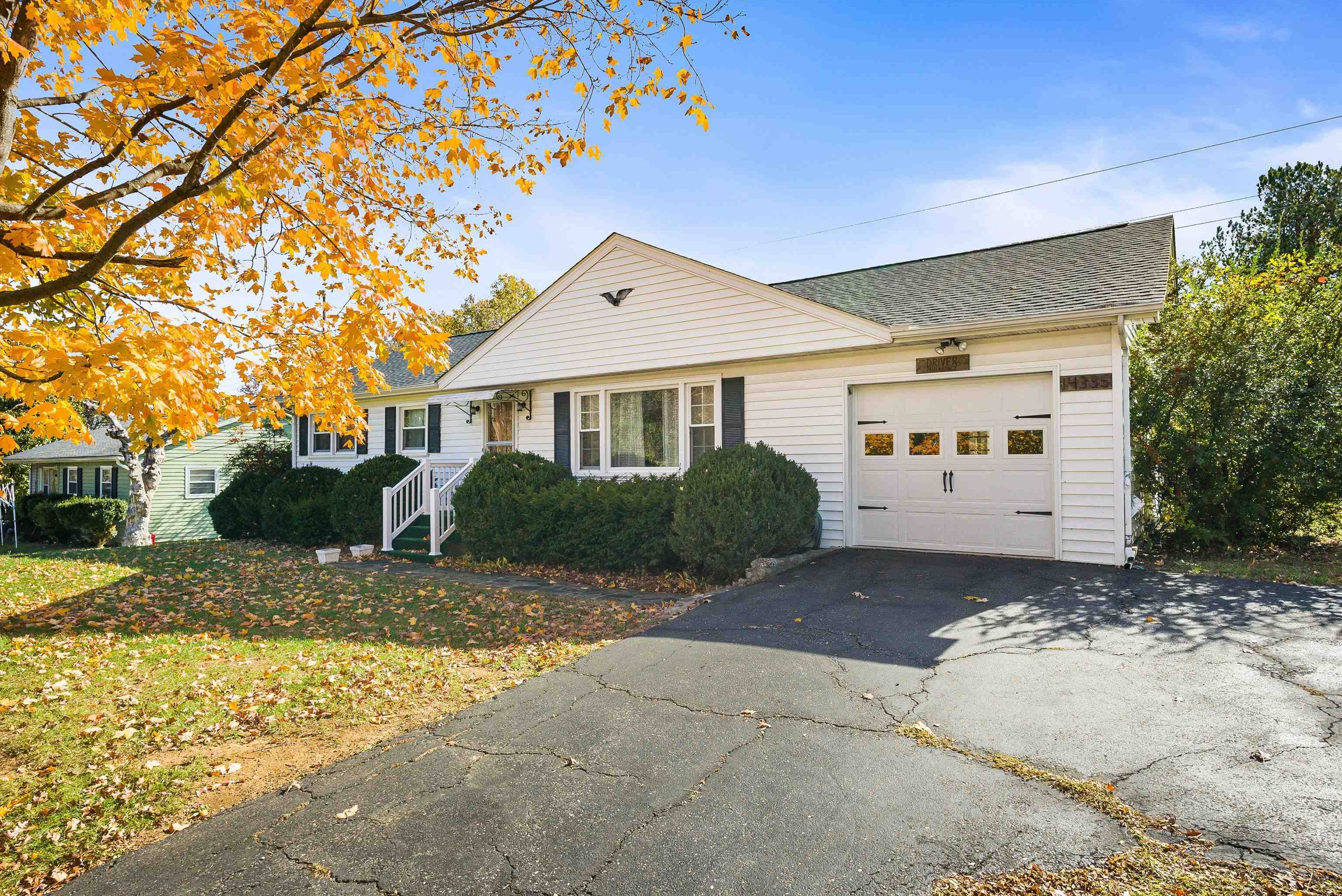 14335 SOUTH EAST SIDE HWY, GROTTOES, Virginia 24441, 3 Bedrooms Bedrooms, ,1 BathroomBathrooms,Residential,14335 SOUTH EAST SIDE HWY,662766 MLS # 662766 14335 SOUTH EAST SIDE HWY, GROTTOES, Virginia 24441, 3 Bedrooms Bedrooms, ,1 BathroomBathrooms,Residential,14335 SOUTH EAST SIDE HWY,662766 MLS # 662766