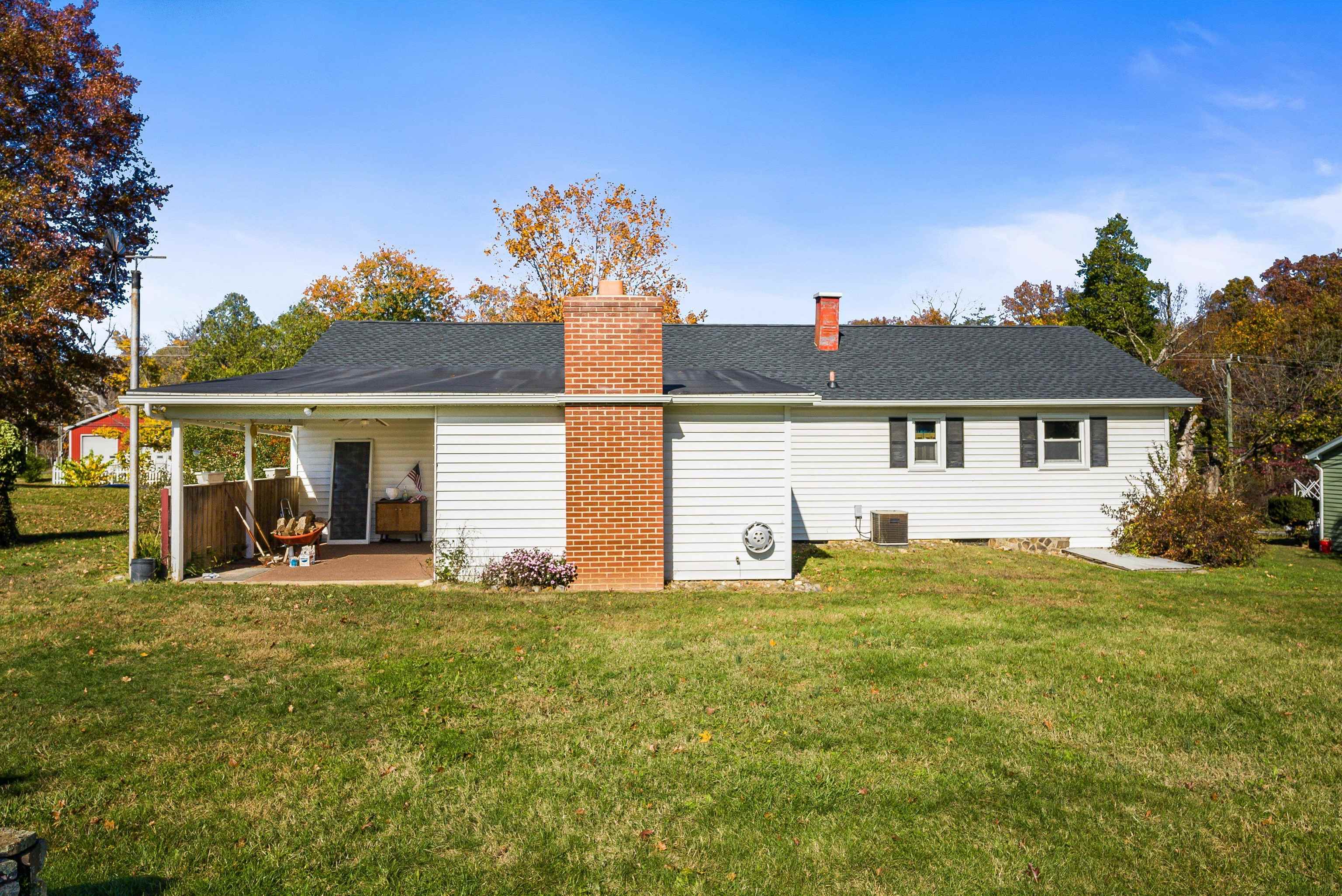 14335 SOUTH EAST SIDE HWY, GROTTOES, Virginia 24441, 3 Bedrooms Bedrooms, ,1 BathroomBathrooms,Residential,14335 SOUTH EAST SIDE HWY,662766 MLS # 662766 14335 SOUTH EAST SIDE HWY, GROTTOES, Virginia 24441, 3 Bedrooms Bedrooms, ,1 BathroomBathrooms,Residential,14335 SOUTH EAST SIDE HWY,662766 MLS # 662766