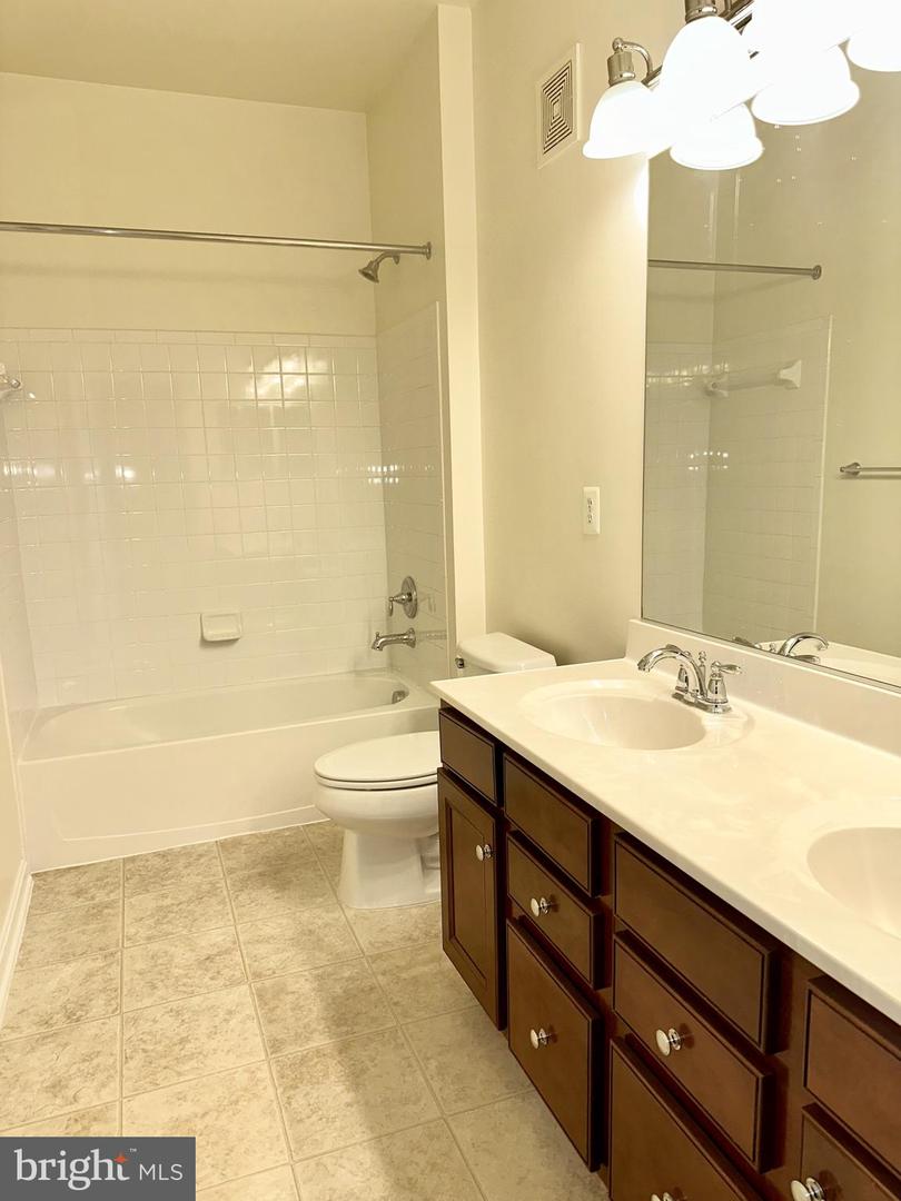 43903 CENTERGATE DR, ASHBURN, Virginia 20148, 3 Bedrooms Bedrooms, ,2 BathroomsBathrooms,Residential,For sale,43903 CENTERGATE DR,VALO2092606 MLS # VALO2092606