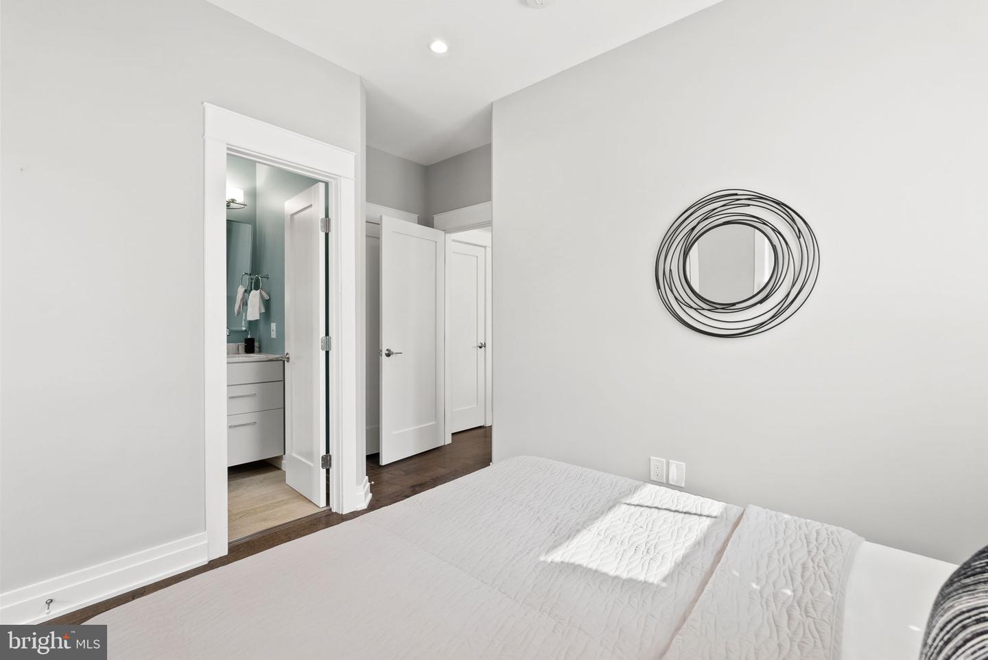 900 11TH ST NE #1, WASHINGTON, District Of Columbia 20002, 3 Bedrooms Bedrooms, ,3 BathroomsBathrooms,Residential,For sale,900 11TH ST NE #1,DCDC2193168 MLS # DCDC2193168