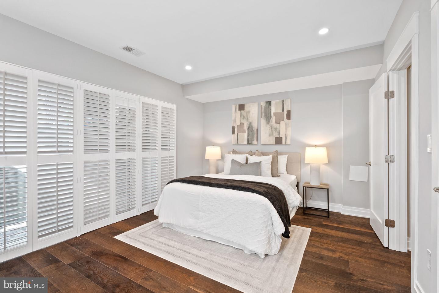 900 11TH ST NE #1, WASHINGTON, District Of Columbia 20002, 3 Bedrooms Bedrooms, ,3 BathroomsBathrooms,Residential,For sale,900 11TH ST NE #1,DCDC2193168 MLS # DCDC2193168