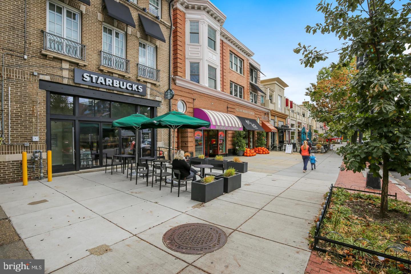 2737 DEVONSHIRE PL NW #D, WASHINGTON, District Of Columbia 20008, 1 Bedroom Bedrooms, ,1 BathroomBathrooms,Residential,For sale,2737 DEVONSHIRE PL NW #D,DCDC2193228 MLS # DCDC2193228