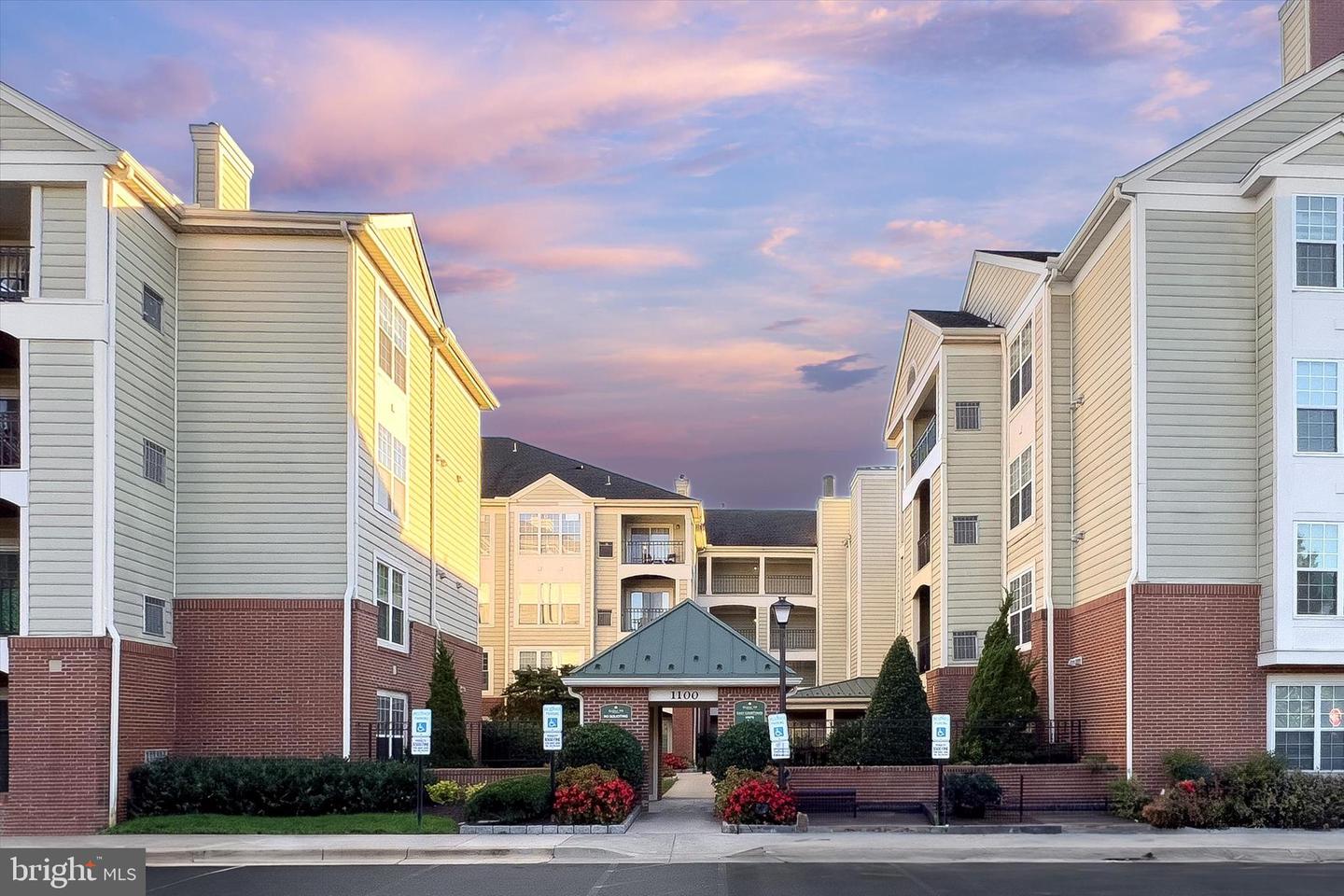 1100 QUAKER HILL DR #10, ALEXANDRIA, Virginia 22314, 2 Bedrooms Bedrooms, ,1 BathroomBathrooms,Residential,For sale,1100 QUAKER HILL DR #10,VAAX2043556 MLS # VAAX2043556
