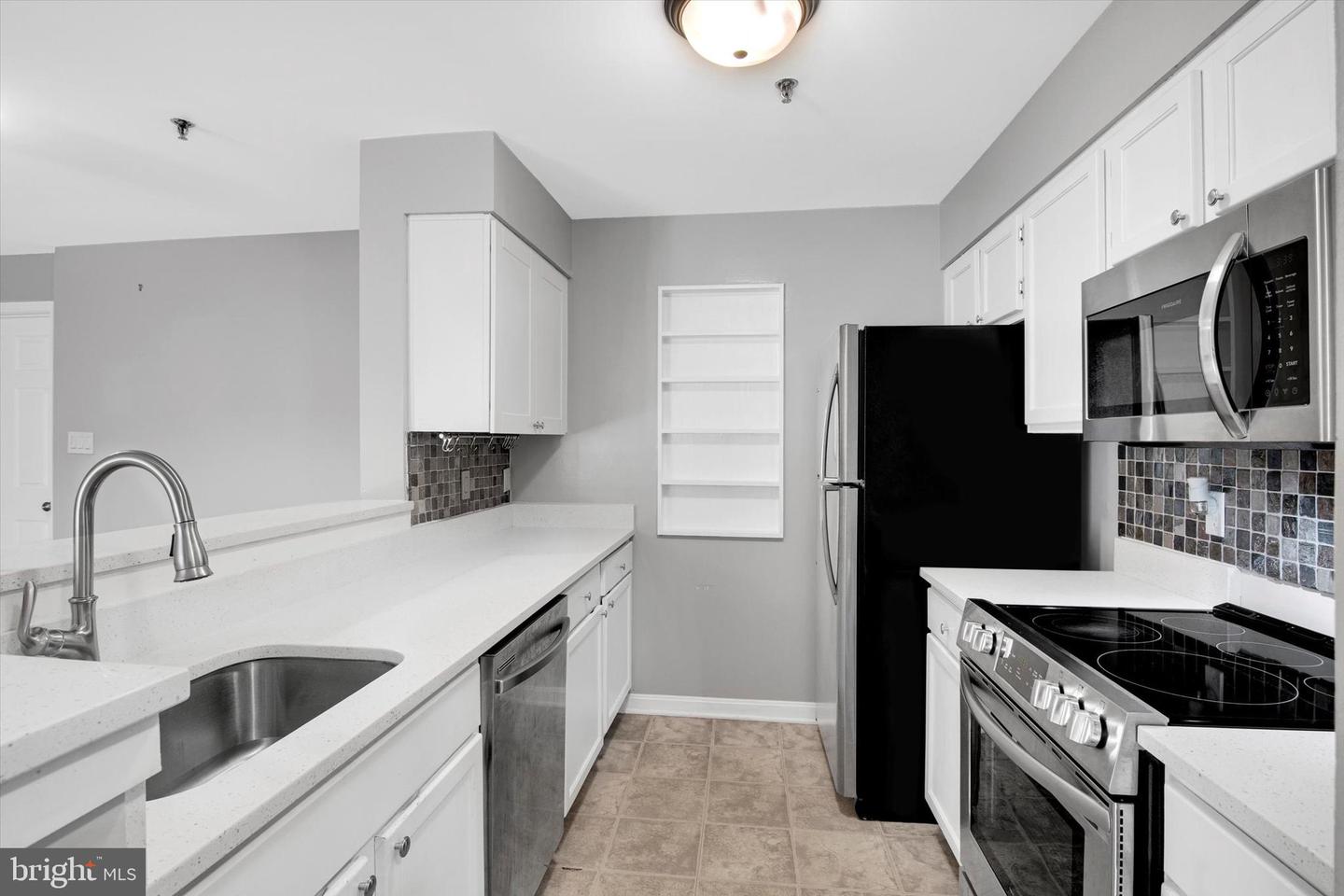 1100 QUAKER HILL DR #10, ALEXANDRIA, Virginia 22314, 2 Bedrooms Bedrooms, ,1 BathroomBathrooms,Residential,For sale,1100 QUAKER HILL DR #10,VAAX2043556 MLS # VAAX2043556