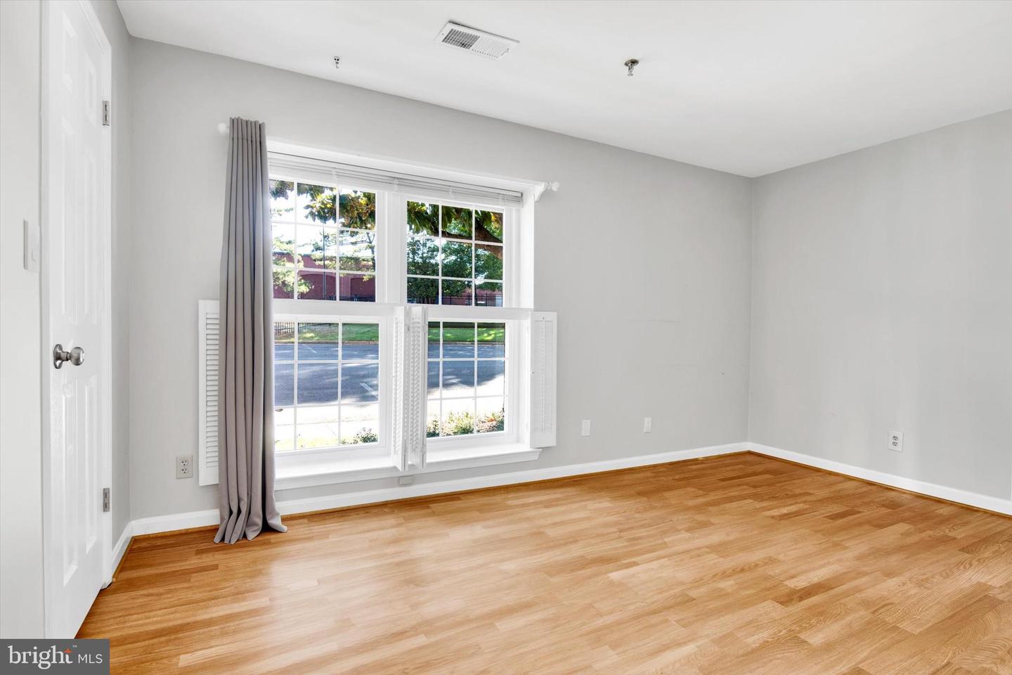 1100 QUAKER HILL DR #10, ALEXANDRIA, Virginia 22314, 2 Bedrooms Bedrooms, ,1 BathroomBathrooms,Residential,For sale,1100 QUAKER HILL DR #10,VAAX2043556 MLS # VAAX2043556