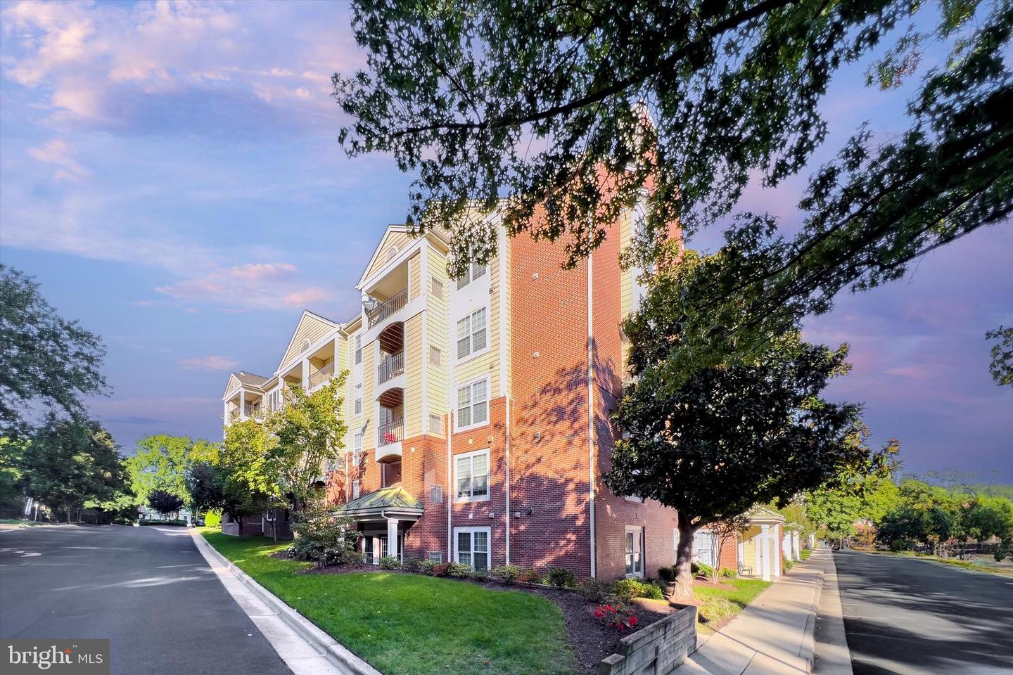 1100 QUAKER HILL DR #10, ALEXANDRIA, Virginia 22314, 2 Bedrooms Bedrooms, ,1 BathroomBathrooms,Residential,For sale,1100 QUAKER HILL DR #10,VAAX2043556 MLS # VAAX2043556