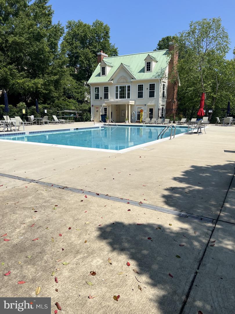 1100 QUAKER HILL DR #10, ALEXANDRIA, Virginia 22314, 2 Bedrooms Bedrooms, ,1 BathroomBathrooms,Residential,For sale,1100 QUAKER HILL DR #10,VAAX2043556 MLS # VAAX2043556
