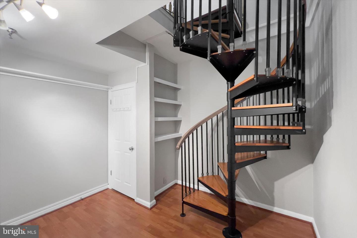 1100 QUAKER HILL DR #10, ALEXANDRIA, Virginia 22314, 2 Bedrooms Bedrooms, ,1 BathroomBathrooms,Residential,For sale,1100 QUAKER HILL DR #10,VAAX2043556 MLS # VAAX2043556