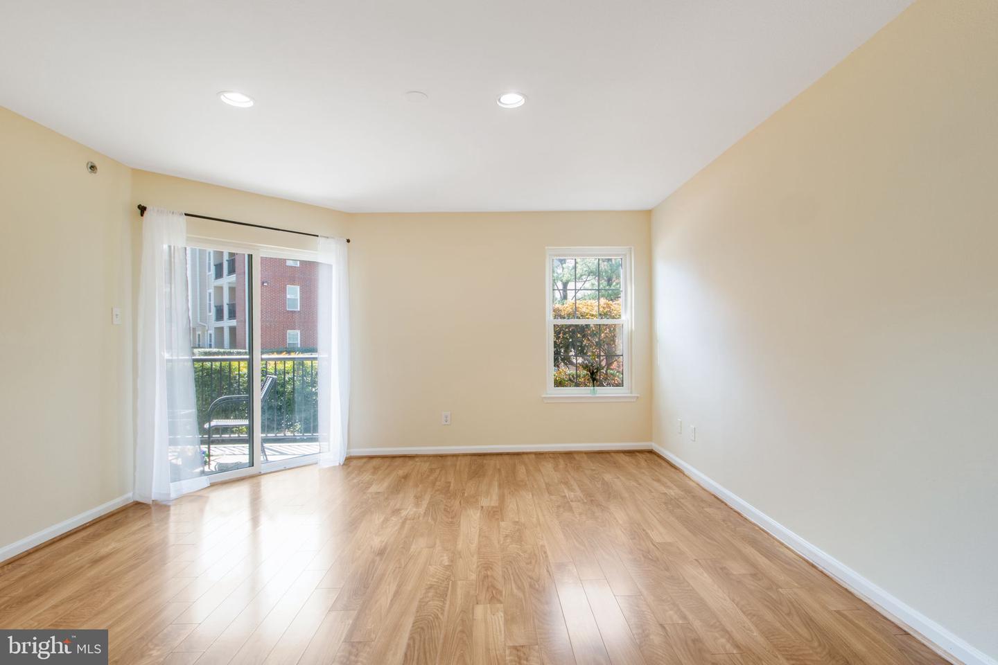 3313 WYNDHAM CIR #1218, ALEXANDRIA, Virginia 22302, 1 Bedroom Bedrooms, ,1 BathroomBathrooms,Residential,For sale,3313 WYNDHAM CIR #1218,VAAX2043566 MLS # VAAX2043566