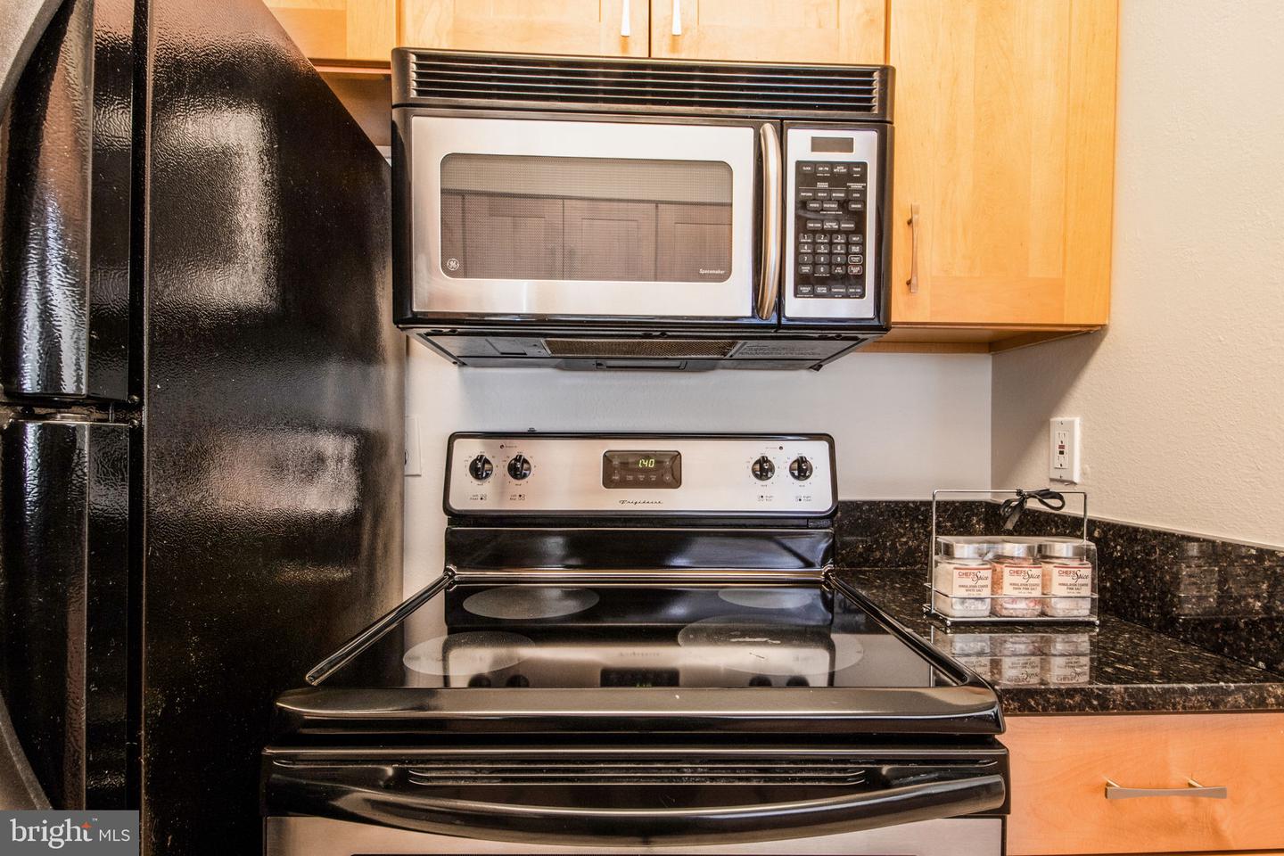 3313 WYNDHAM CIR #1218, ALEXANDRIA, Virginia 22302, 1 Bedroom Bedrooms, ,1 BathroomBathrooms,Residential,For sale,3313 WYNDHAM CIR #1218,VAAX2043566 MLS # VAAX2043566