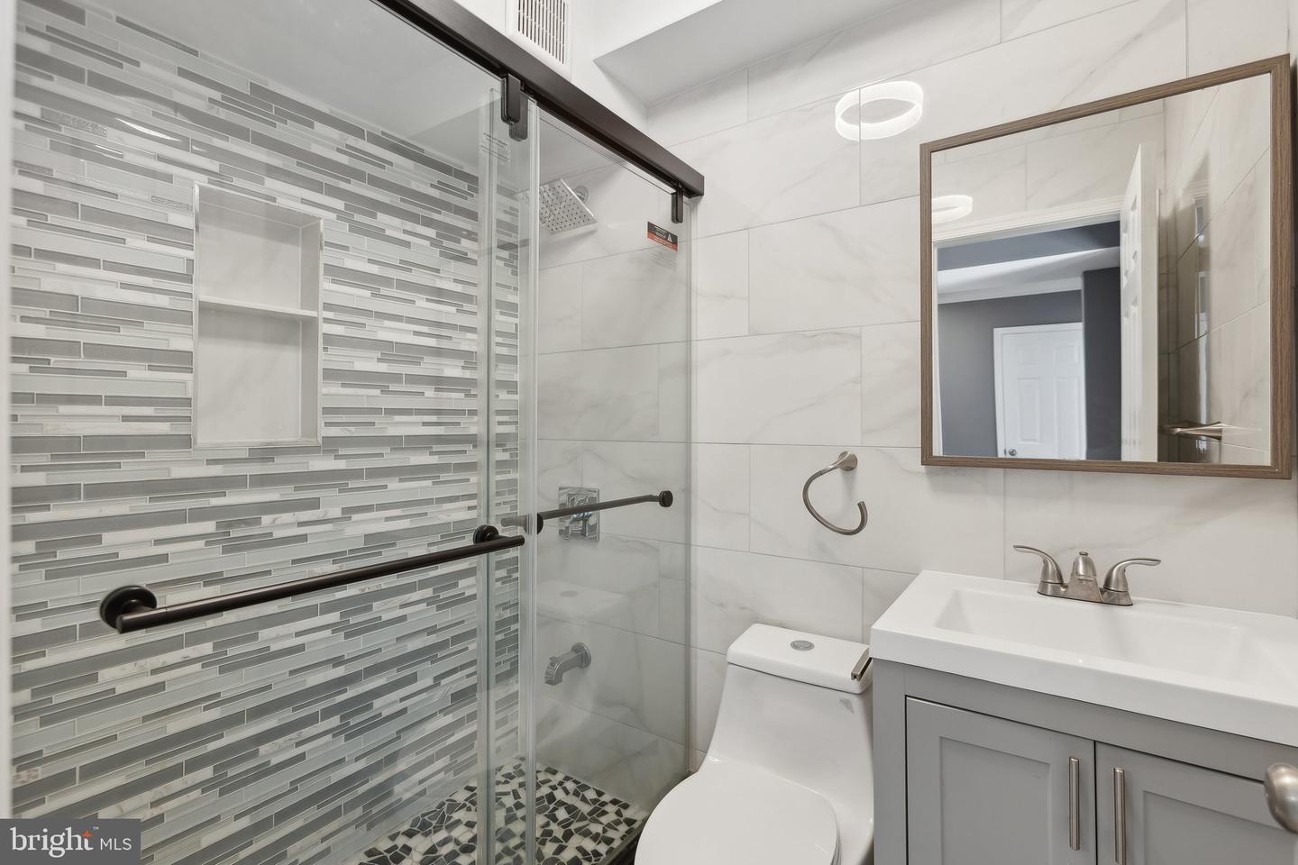1828-1828 CAPITOL AVE NE #A, WASHINGTON, District Of Columbia 20002, 3 Bedrooms Bedrooms, ,2 BathroomsBathrooms,Residential,For sale,1828-1828 CAPITOL AVE NE #A,DCDC2193494 MLS # DCDC2193494