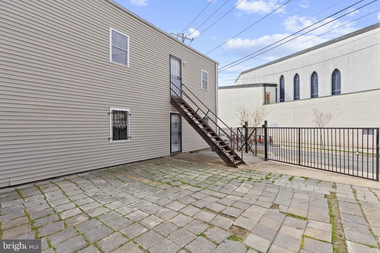 1828-1828 CAPITOL AVE NE #A, WASHINGTON, District Of Columbia 20002, 3 Bedrooms Bedrooms, ,2 BathroomsBathrooms,Residential,For sale,1828-1828 CAPITOL AVE NE #A,DCDC2193494 MLS # DCDC2193494