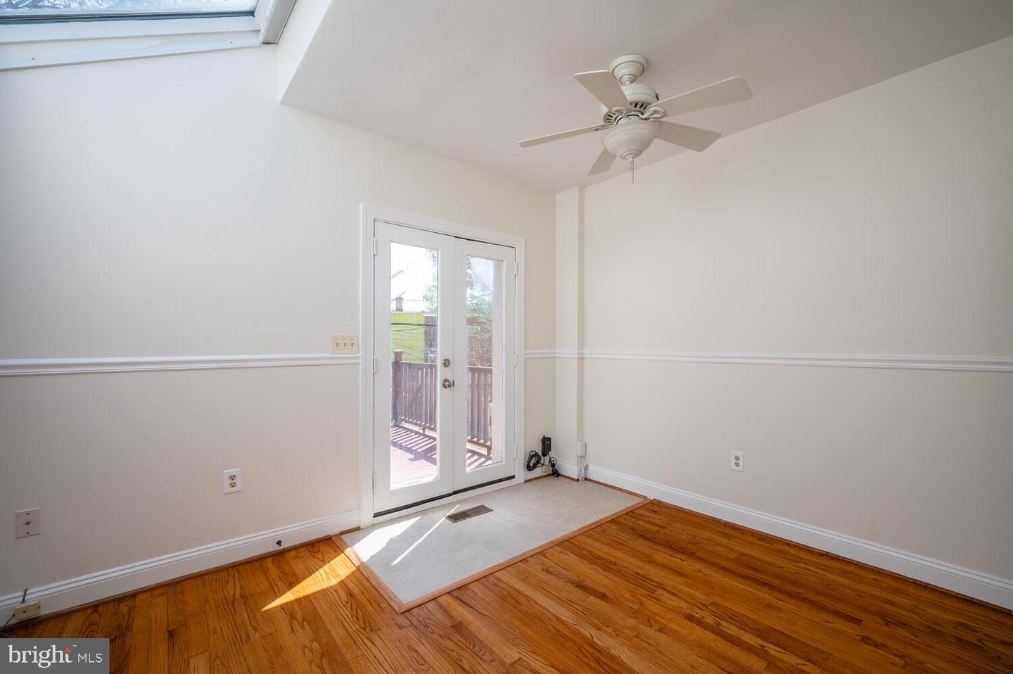 613 14TH PL NE, WASHINGTON, District Of Columbia 20002, 2 Bedrooms Bedrooms, ,2 BathroomsBathrooms,Residential,For sale,613 14TH PL NE,DCDC2193586 MLS # DCDC2193586