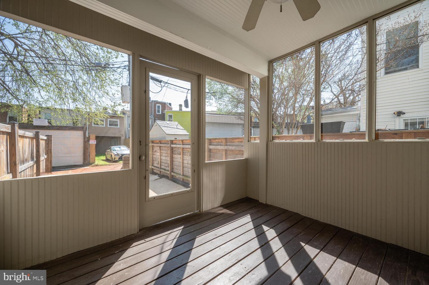 613 14TH PL NE, WASHINGTON, District Of Columbia 20002, 2 Bedrooms Bedrooms, ,2 BathroomsBathrooms,Residential,For sale,613 14TH PL NE,DCDC2193586 MLS # DCDC2193586