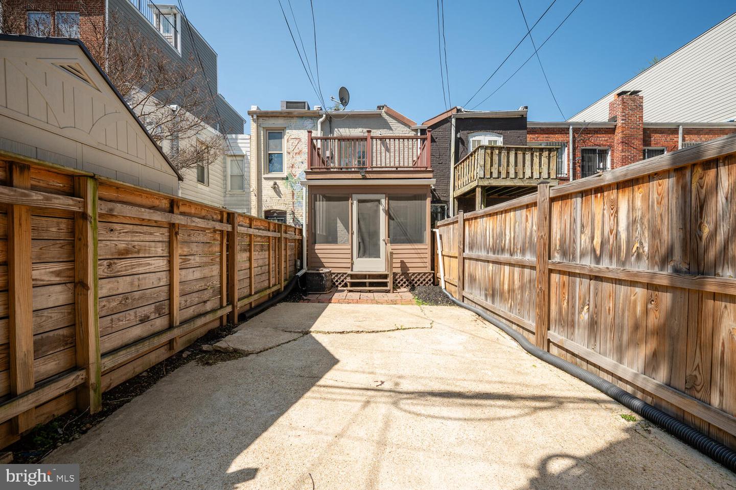 613 14TH PL NE, WASHINGTON, District Of Columbia 20002, 2 Bedrooms Bedrooms, ,2 BathroomsBathrooms,Residential,For sale,613 14TH PL NE,DCDC2193586 MLS # DCDC2193586