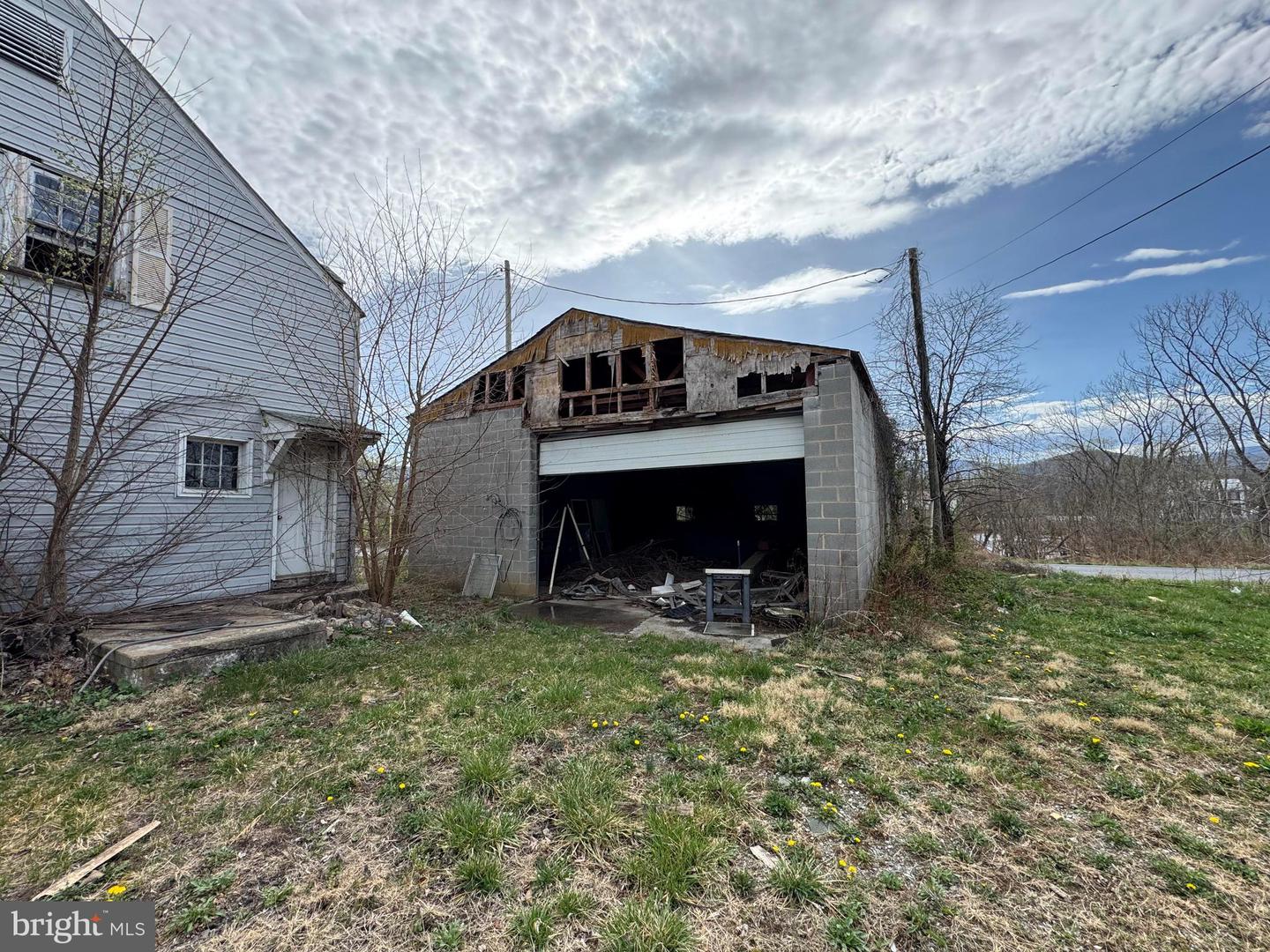 5310 STONEWALL JACKSON HWY, FRONT ROYAL, Virginia 22630, ,Residential,For sale,5310 STONEWALL JACKSON HWY,VAWR2010784 MLS # VAWR2010784