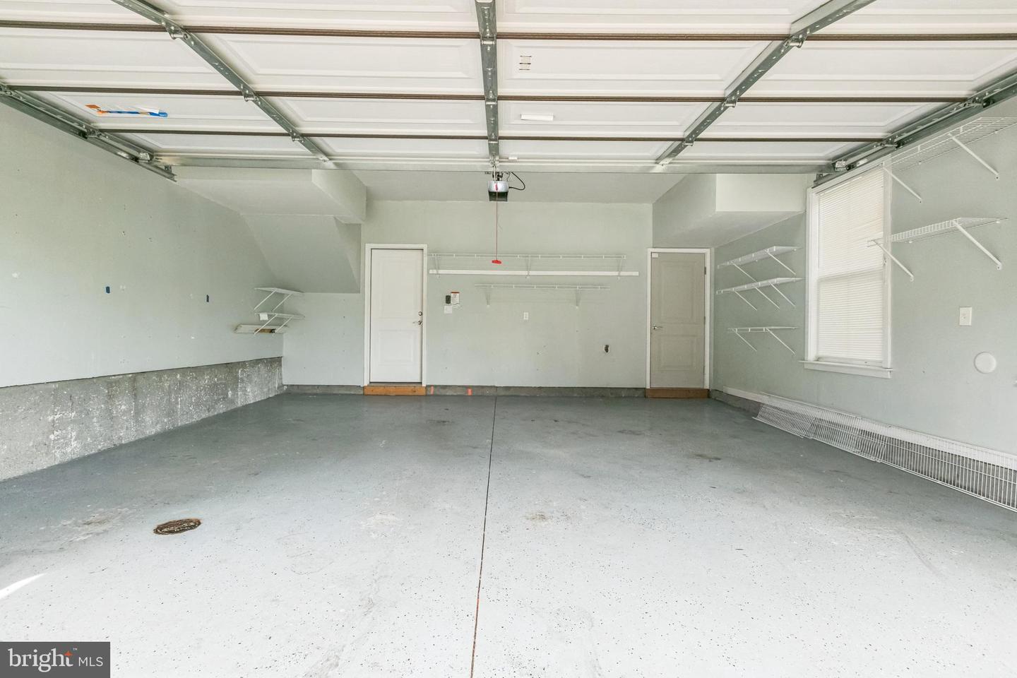 3951 OAK ST, FAIRFAX, Virginia 22030, 4 Bedrooms Bedrooms, 3 Rooms Rooms,3 BathroomsBathrooms,Residential,For sale,3951 OAK ST,VAFC2005608 MLS # VAFC2005608