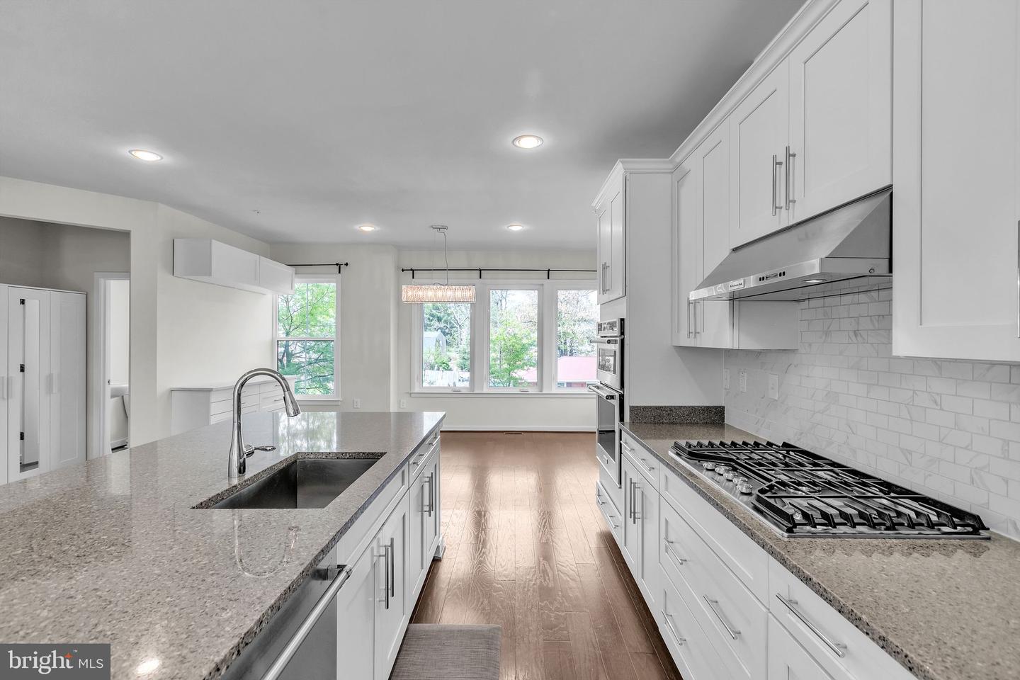 3951 OAK ST, FAIRFAX, Virginia 22030, 4 Bedrooms Bedrooms, 3 Rooms Rooms,3 BathroomsBathrooms,Residential,For sale,3951 OAK ST,VAFC2005608 MLS # VAFC2005608