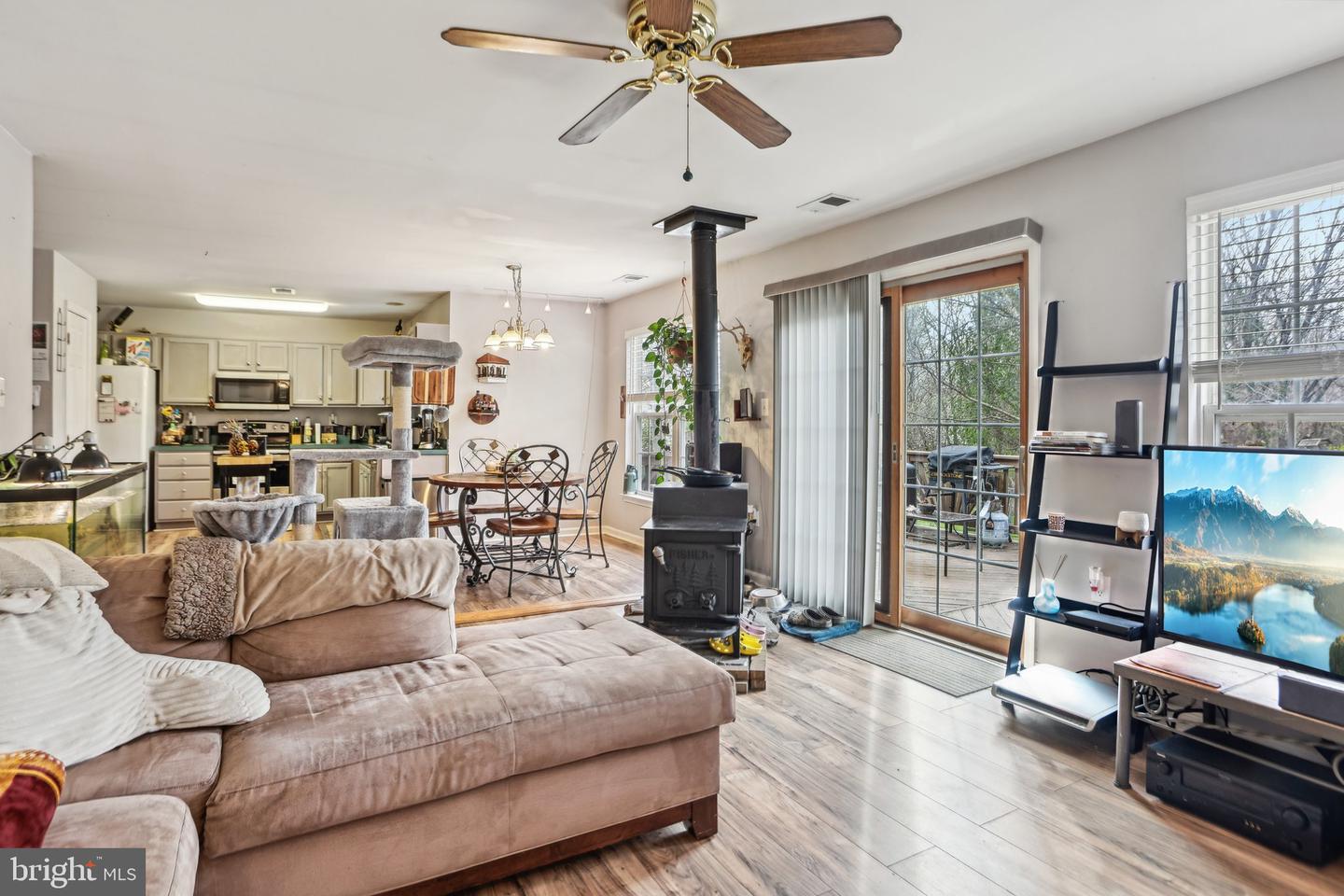 17391 ARROWOOD PL, ROUND HILL, Virginia 20141, 3 Bedrooms Bedrooms, ,2 BathroomsBathrooms,Residential,For sale,17391 ARROWOOD PL,VALO2091442 MLS # VALO2091442