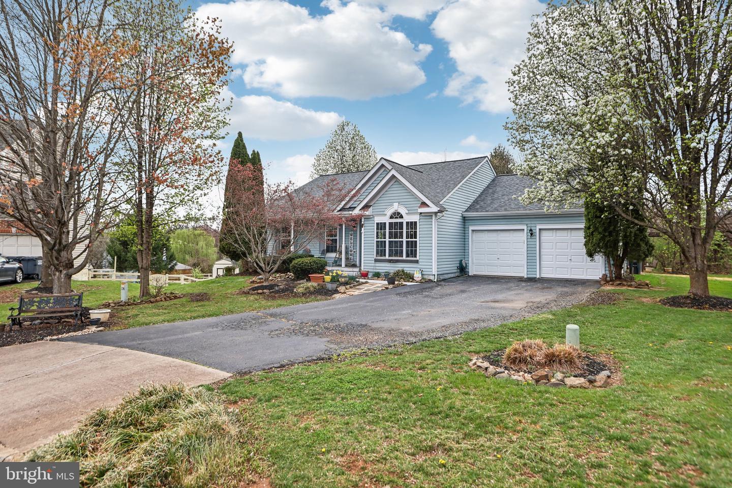 17391 ARROWOOD PL, ROUND HILL, Virginia 20141, 3 Bedrooms Bedrooms, ,2 BathroomsBathrooms,Residential,For sale,17391 ARROWOOD PL,VALO2091442 MLS # VALO2091442