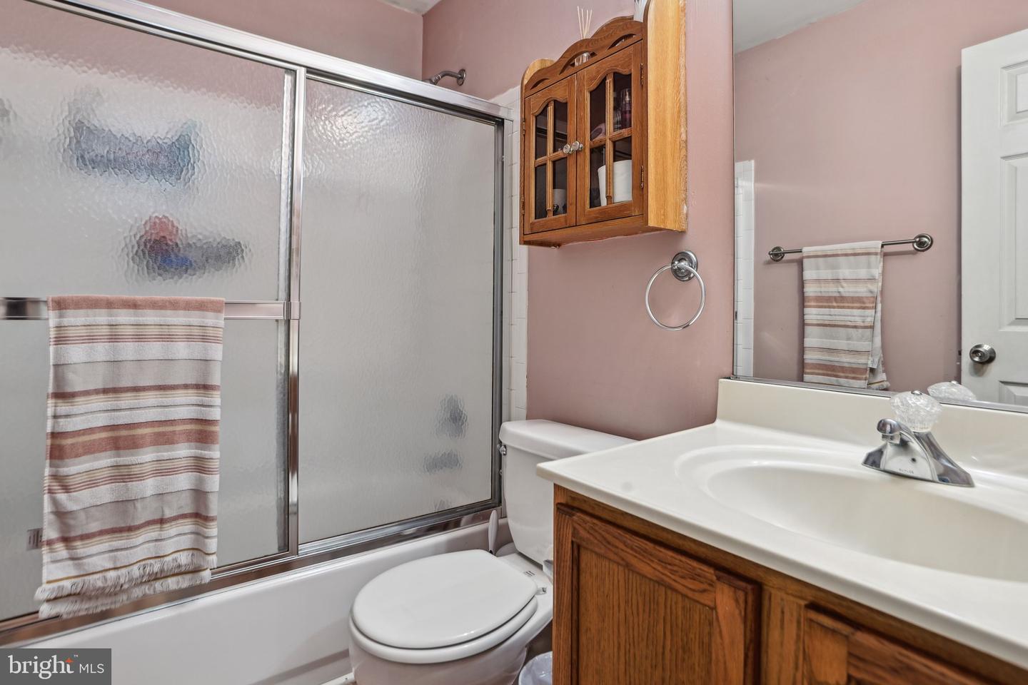 17391 ARROWOOD PL, ROUND HILL, Virginia 20141, 3 Bedrooms Bedrooms, ,2 BathroomsBathrooms,Residential,For sale,17391 ARROWOOD PL,VALO2091442 MLS # VALO2091442
