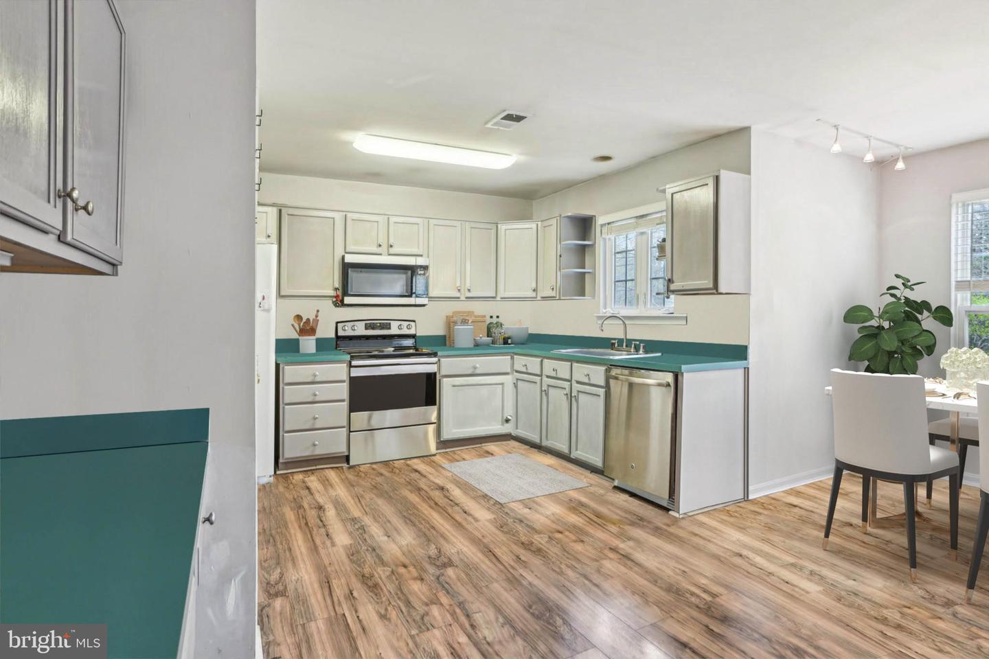 17391 ARROWOOD PL, ROUND HILL, Virginia 20141, 3 Bedrooms Bedrooms, ,2 BathroomsBathrooms,Residential,For sale,17391 ARROWOOD PL,VALO2091442 MLS # VALO2091442
