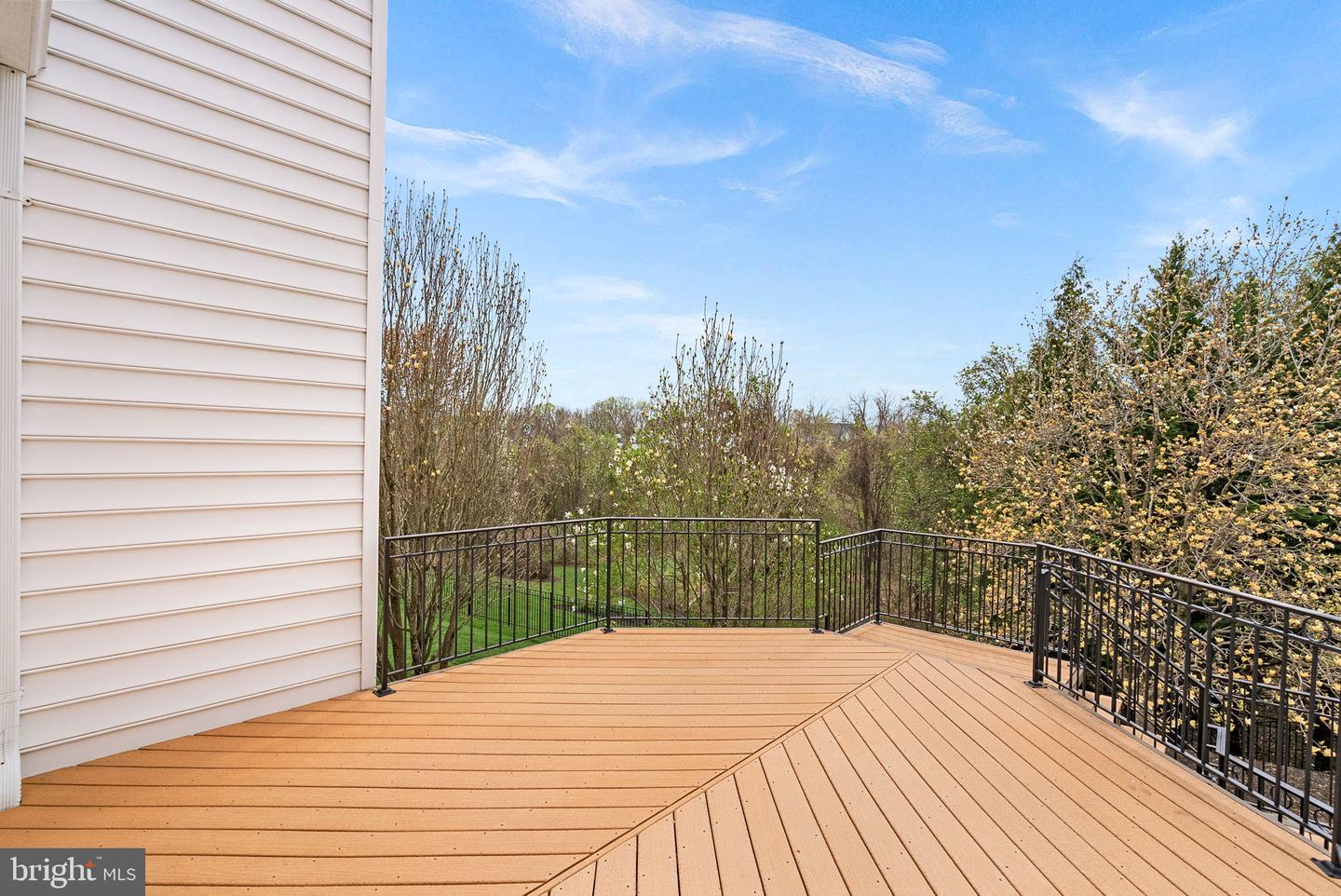 20713 ASHBURN VALLEY CT, ASHBURN, Virginia 20147, 5 Bedrooms Bedrooms, ,5 BathroomsBathrooms,Residential,For sale,20713 ASHBURN VALLEY CT,VALO2091658 MLS # VALO2091658